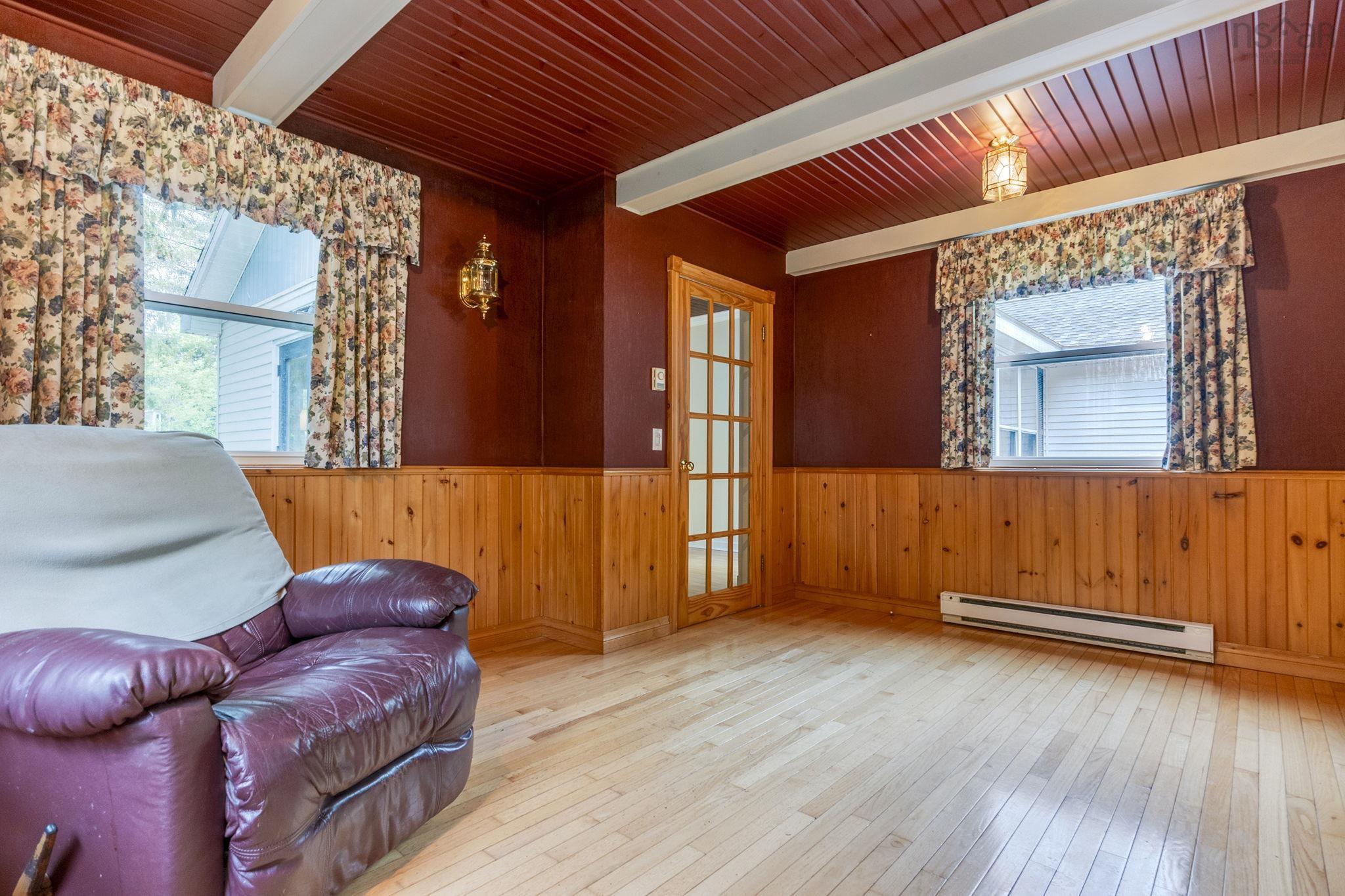 $300,000.00: 1140 Maple Avenue, Aylesford