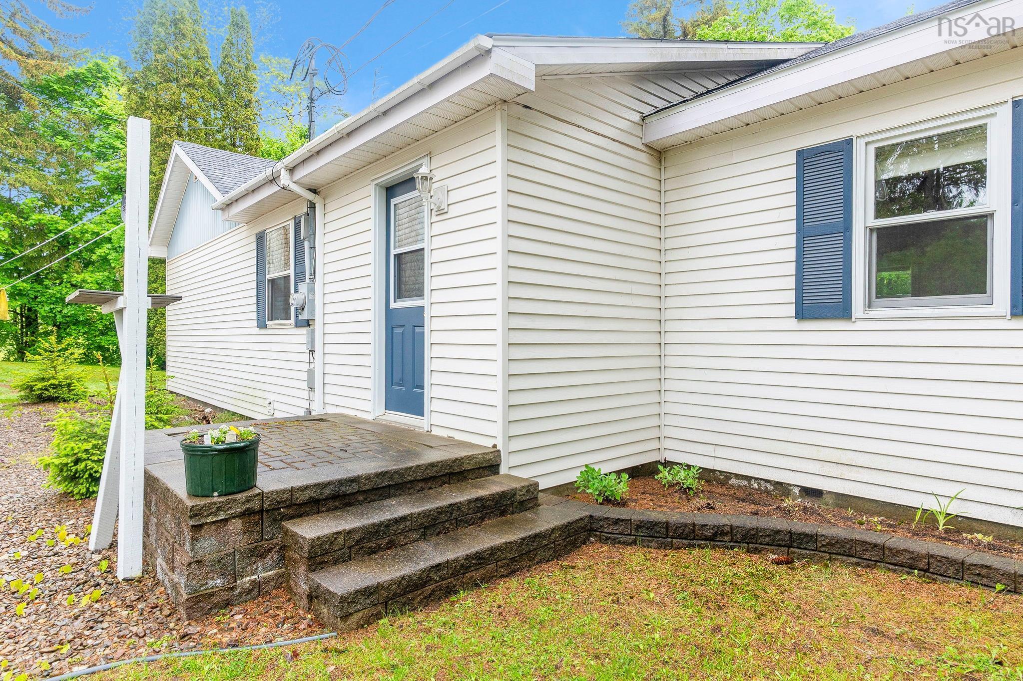 $300,000.00: 1140 Maple Avenue, Aylesford