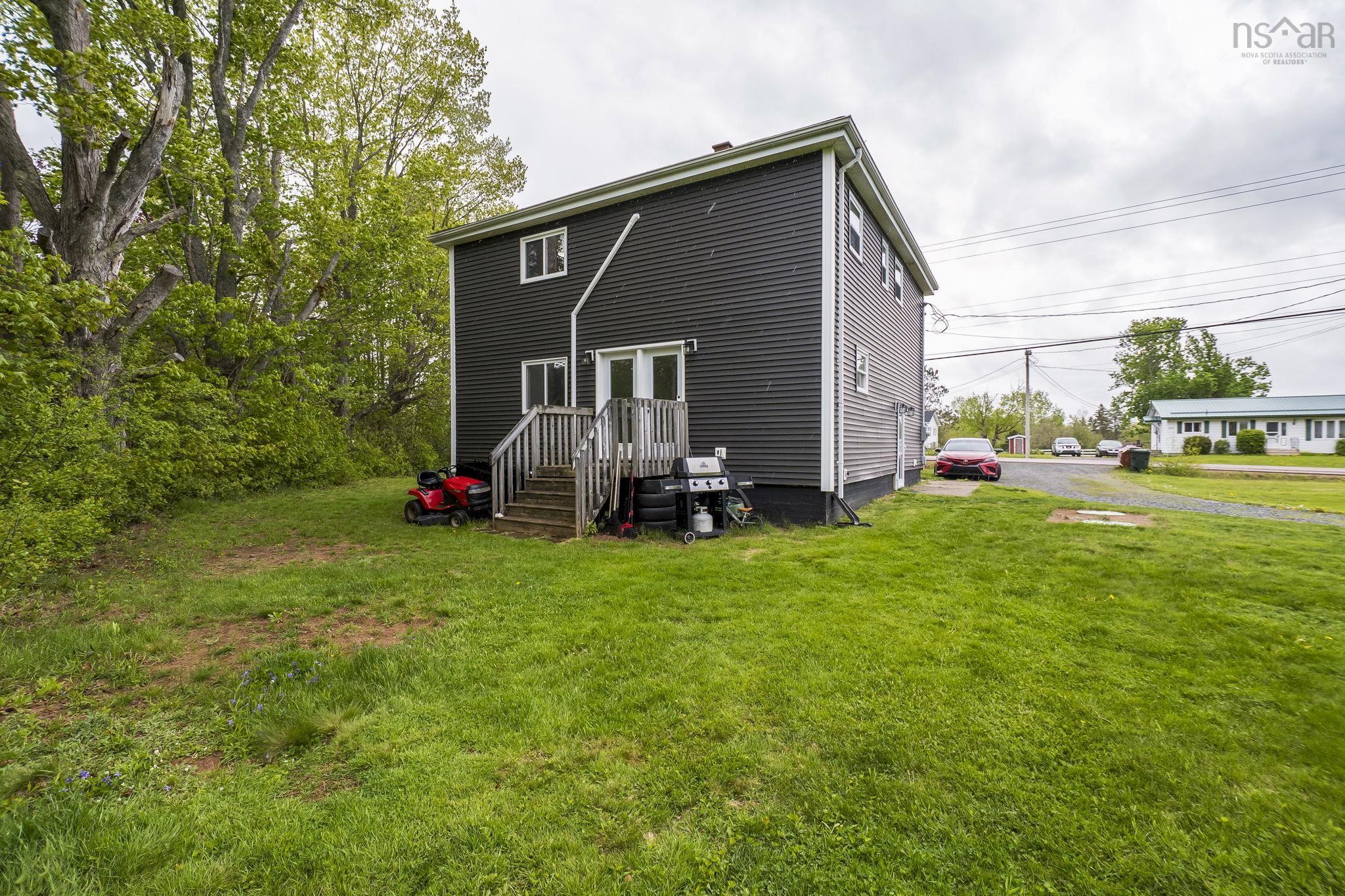 $439,900.00: 387 Brookside Road Drive, Brookside