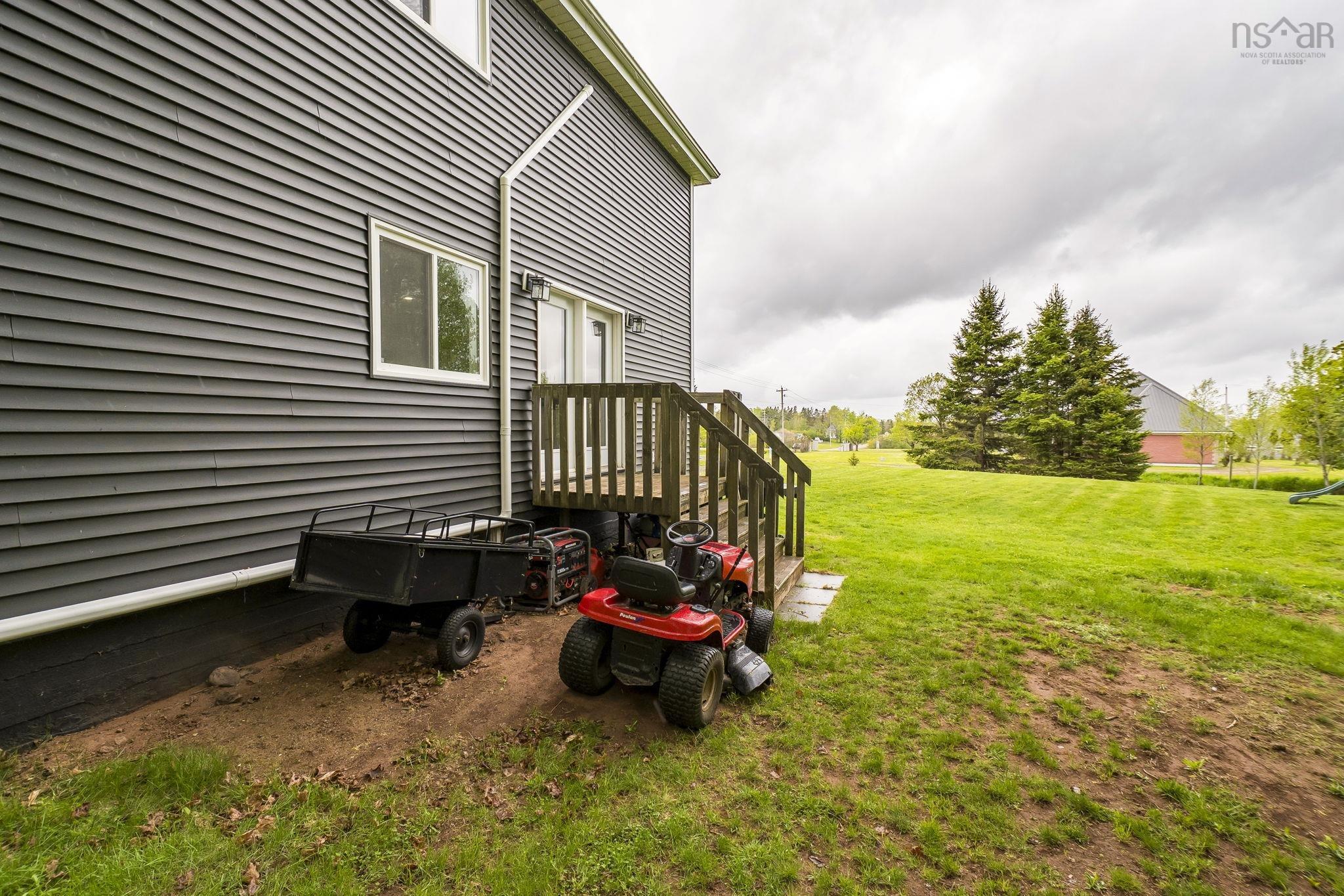 $439,900.00: 387 Brookside Road Drive, Brookside
