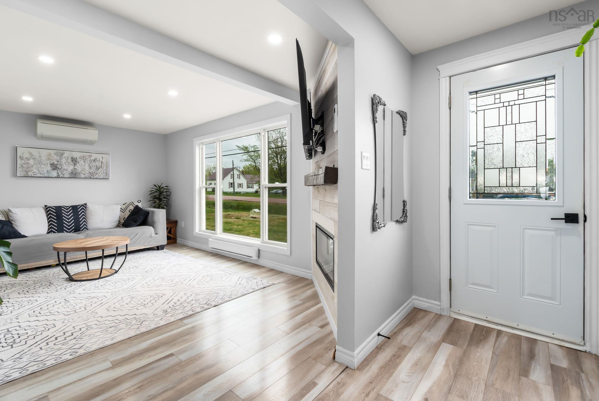 $439,900.00: 387 Brookside Road Drive, Brookside