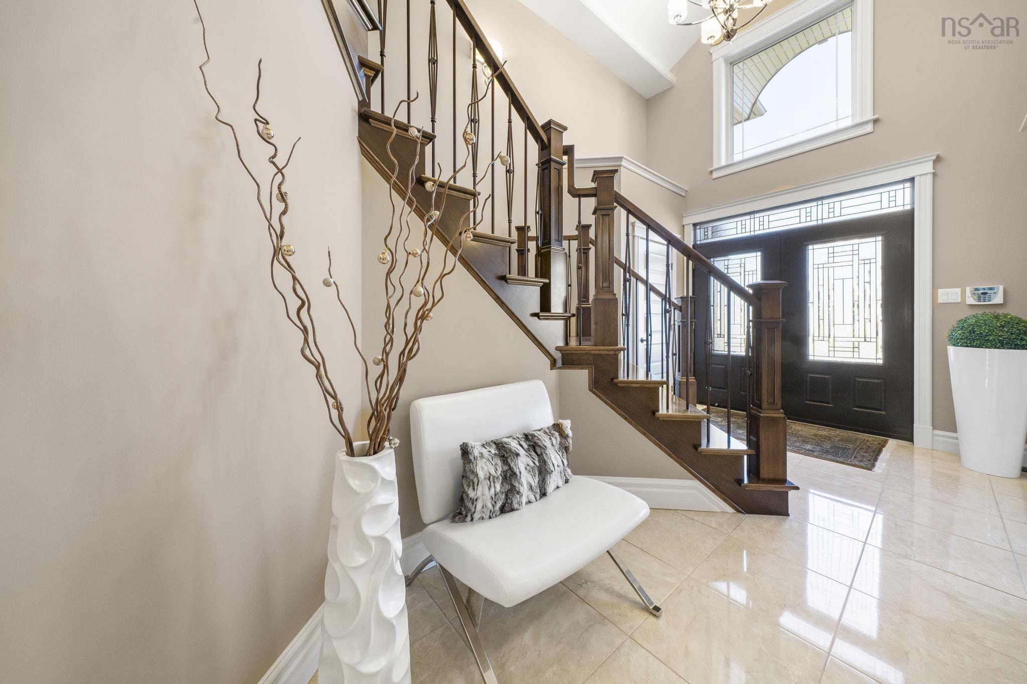 $1,999,900.00: 82 Sedgewick Place, Bedford