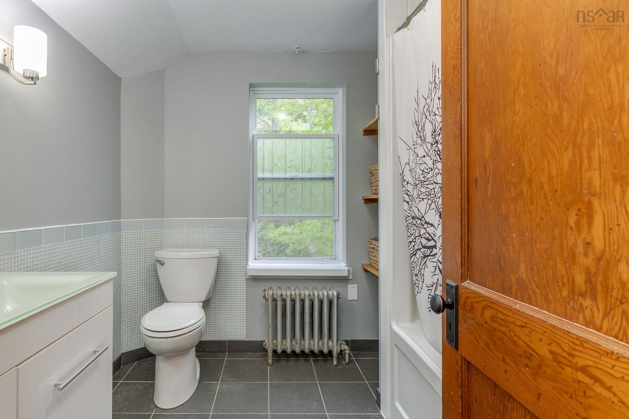 19 Tophill Road, Bedford, NS (MLS 202612404)