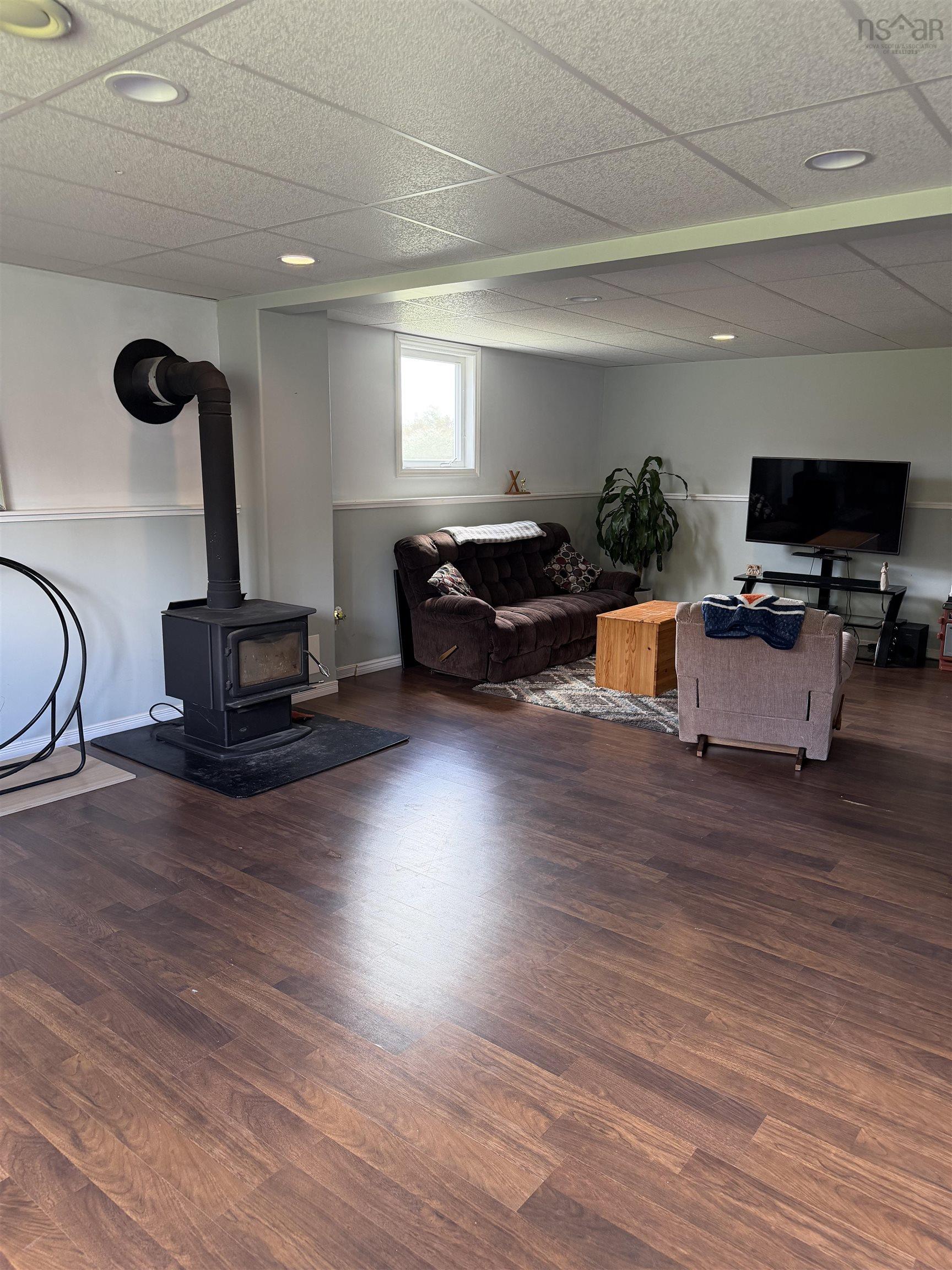 $399,500.00: 1069 Ohio East Road, Cross Roads Ohio