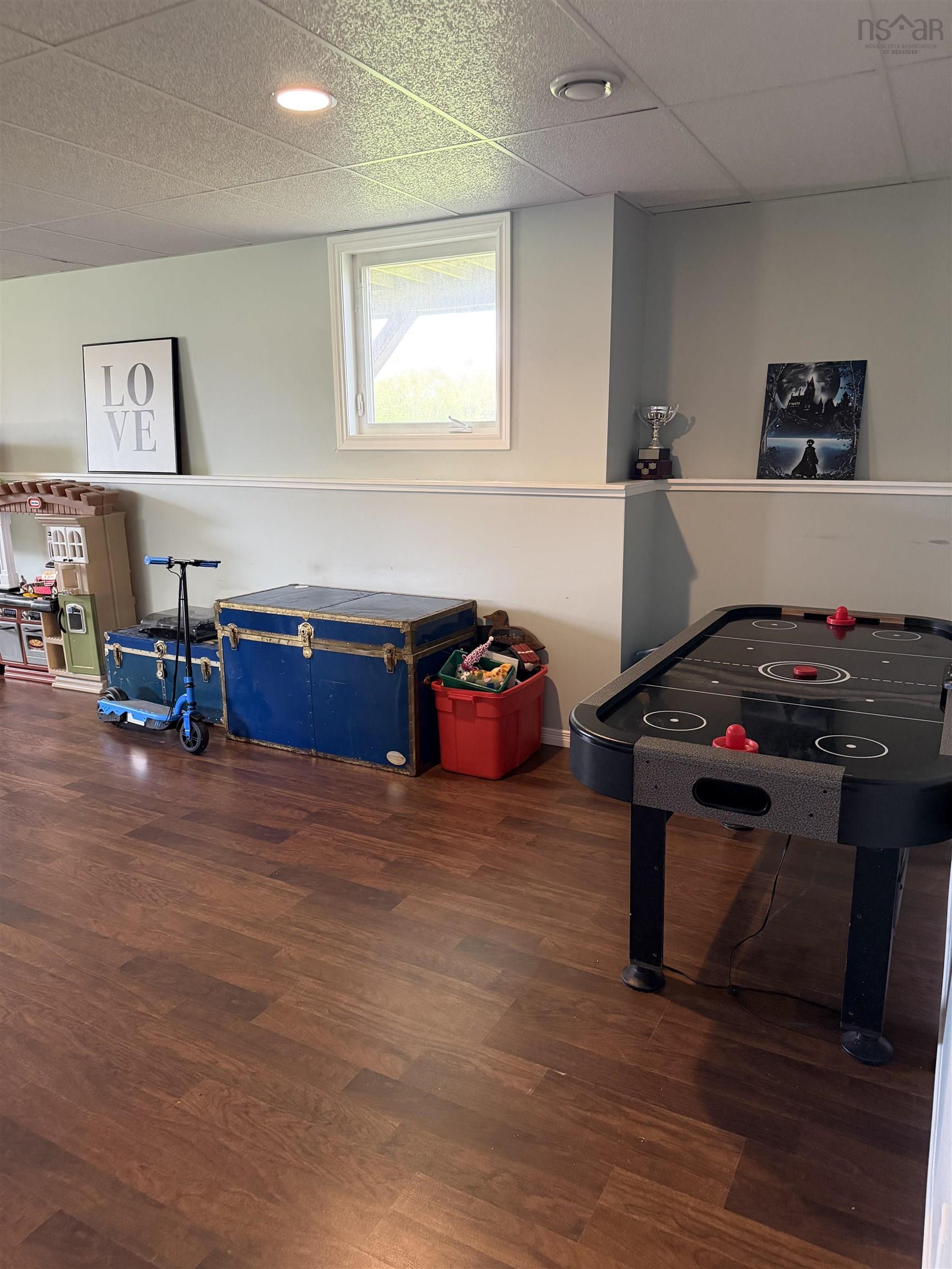 $399,500.00: 1069 Ohio East Road, Cross Roads Ohio