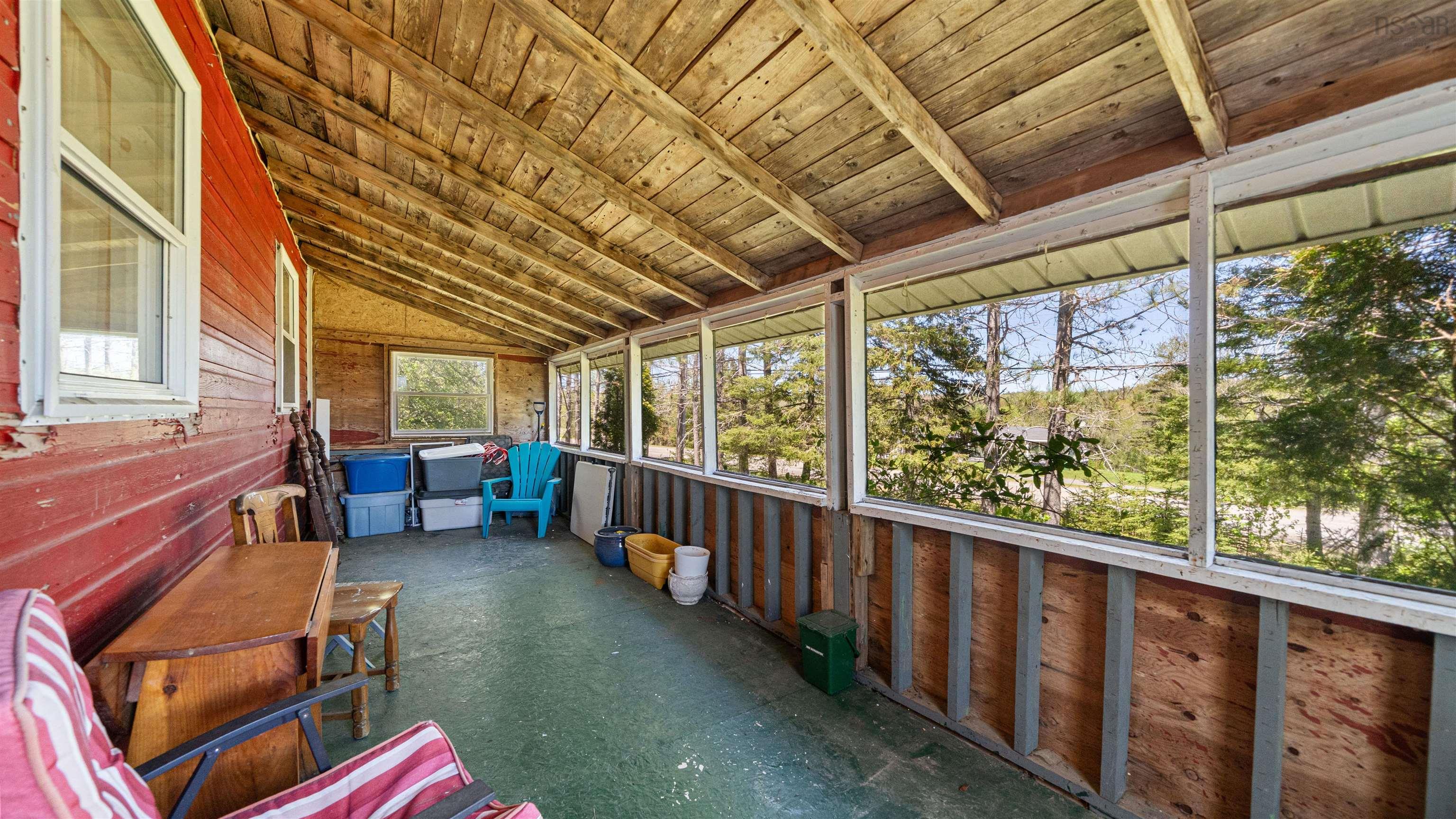 $249,900.00: 5569 East River West Side Road, Eureka