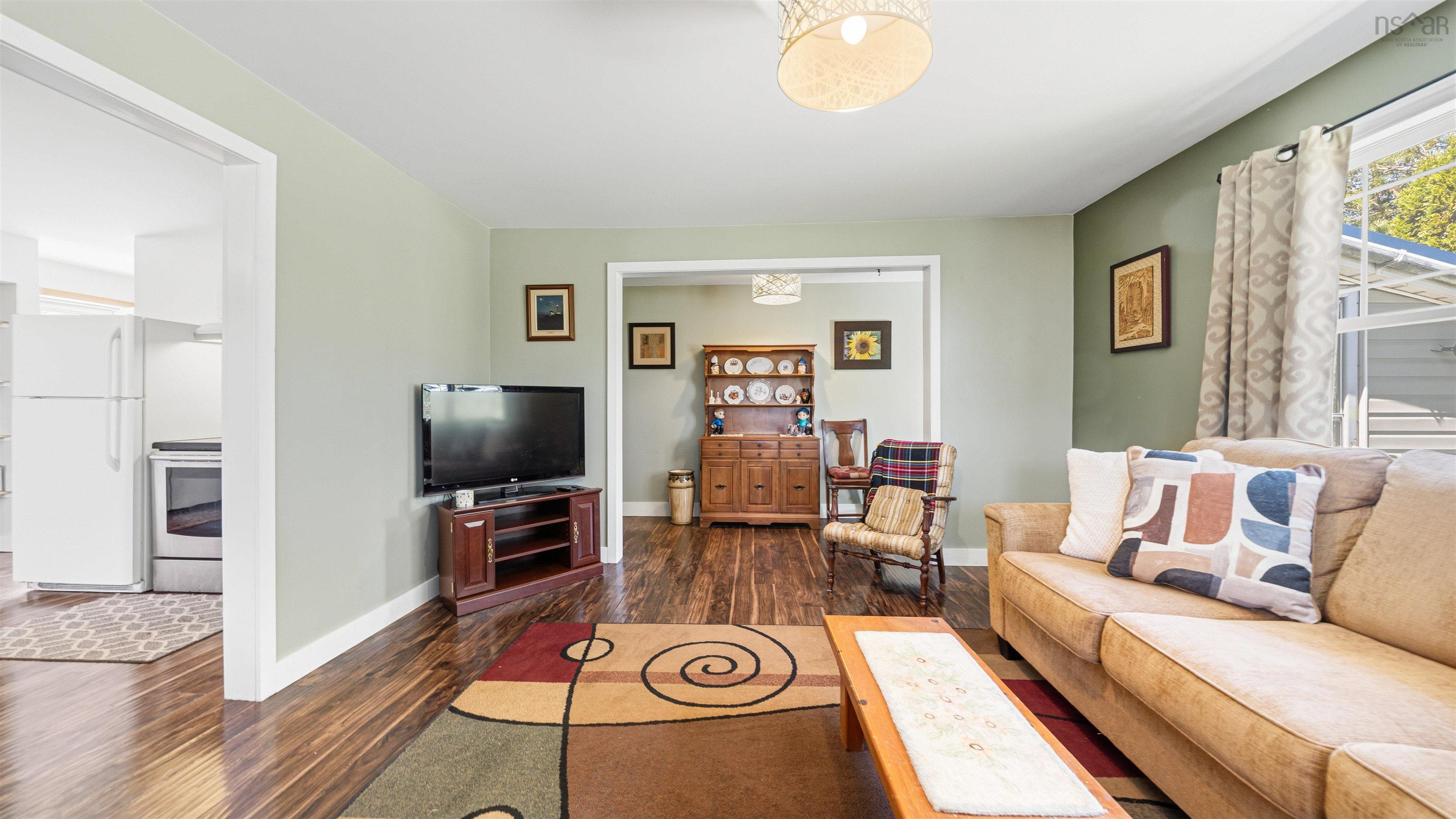 $249,900.00: 5569 East River West Side Road, Eureka