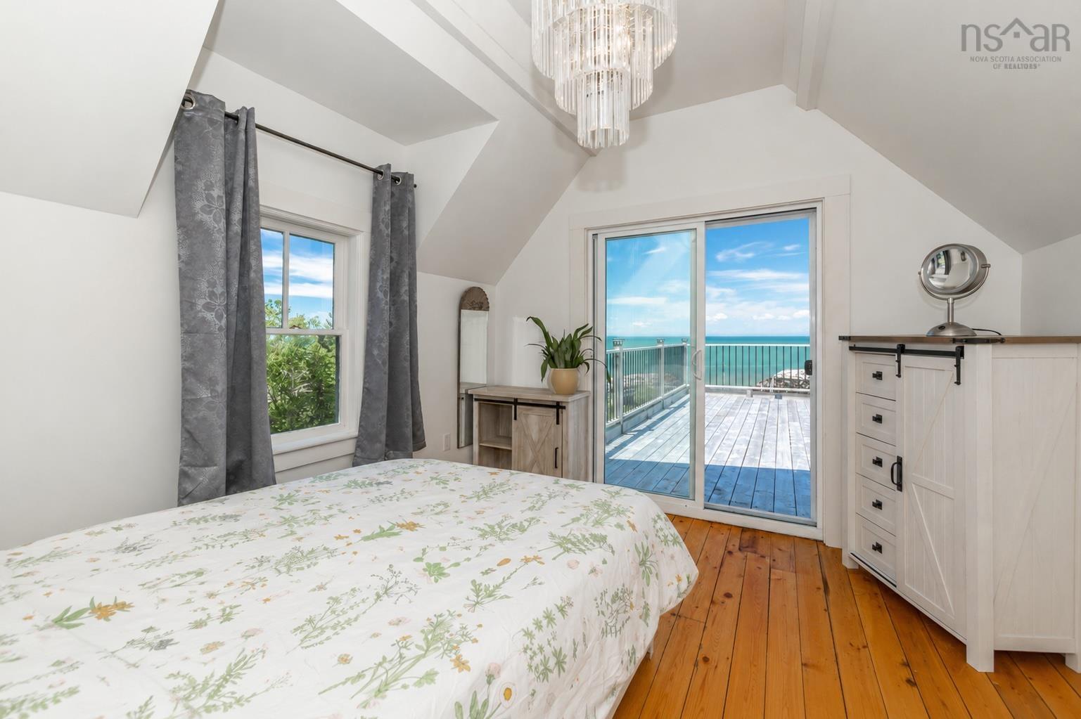$599,000.00: 62 Hampton Wharf Road, Hampton