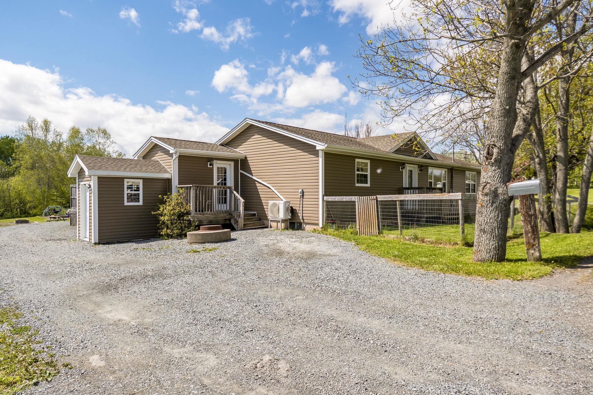 $425,000.00: 6981 Highway 215, Bramber