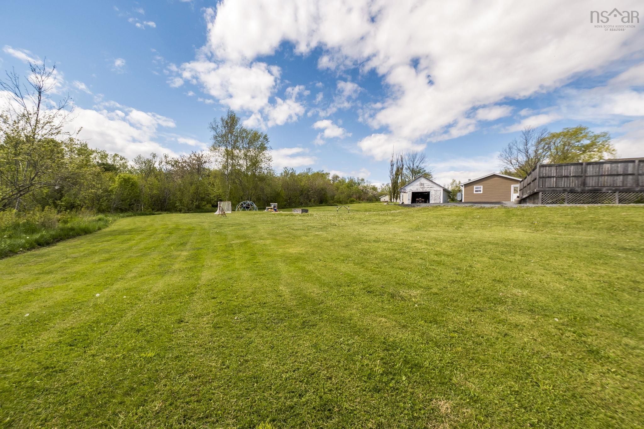 $425,000.00: 6981 Highway 215, Bramber