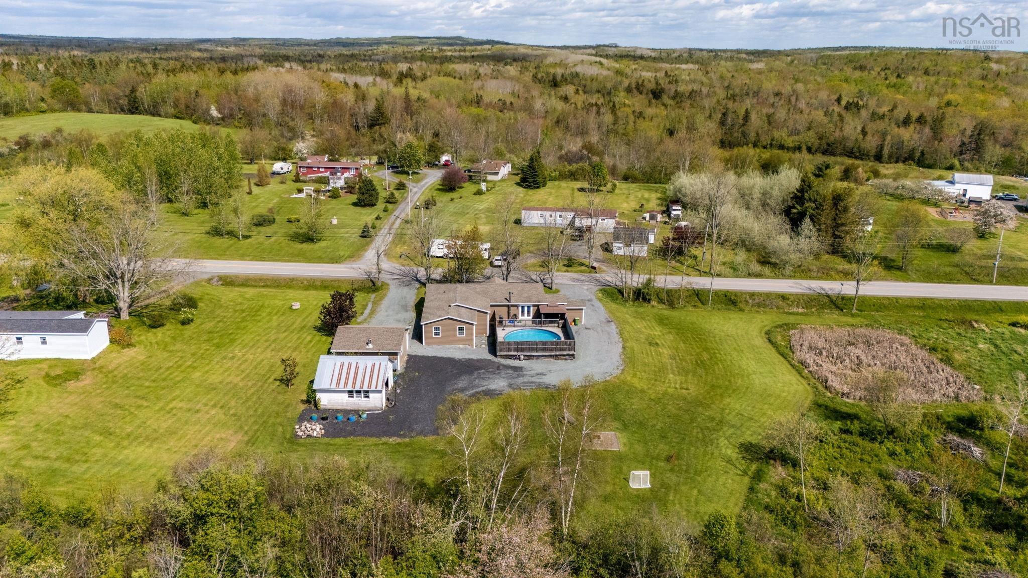 $425,000.00: 6981 Highway 215, Bramber