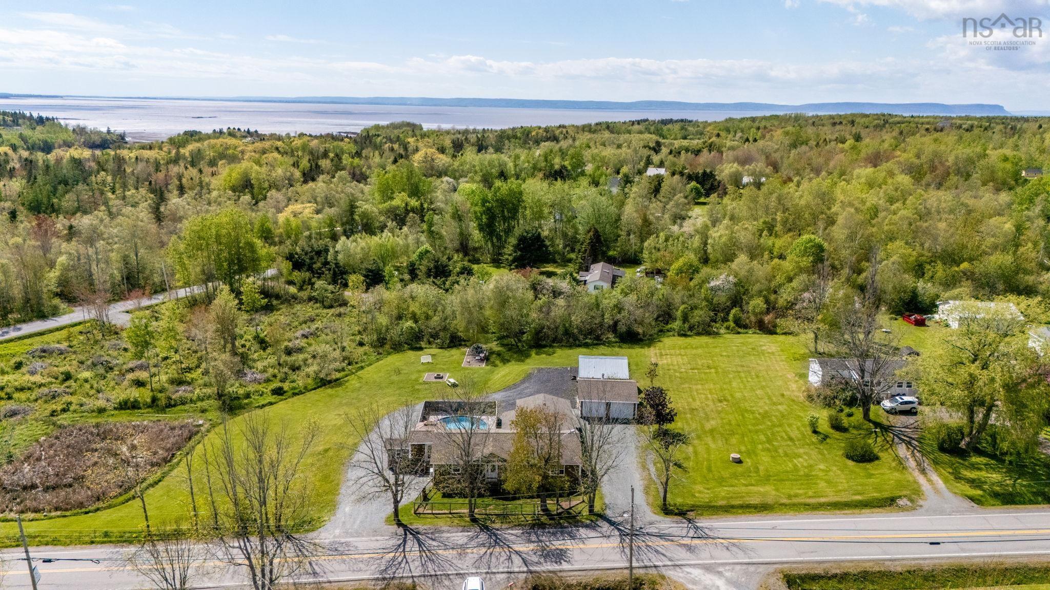 $425,000.00: 6981 Highway 215, Bramber