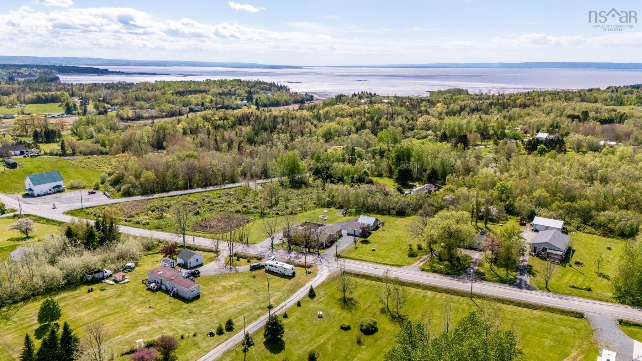 $425,000.00: 6981 Highway 215, Bramber