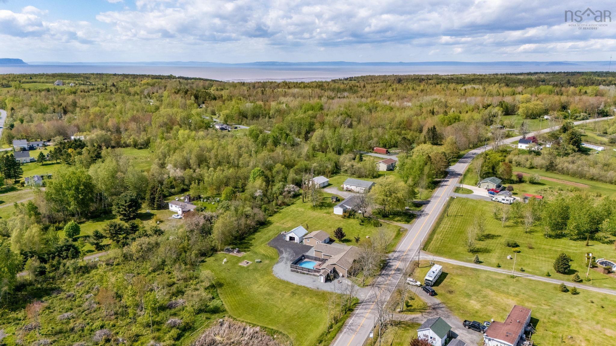 $425,000.00: 6981 Highway 215, Bramber