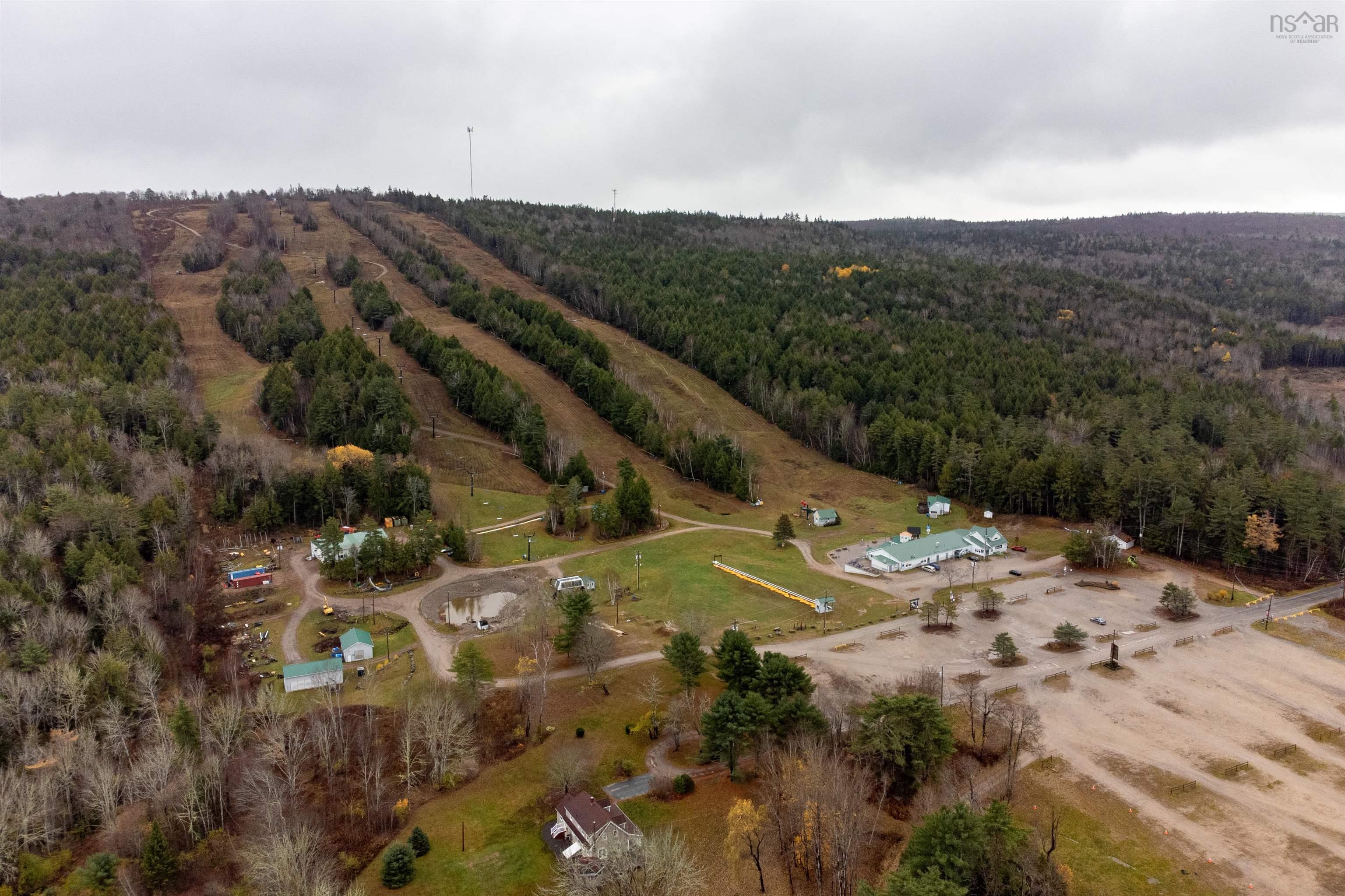$499,000.00: 111 Ski Martock Road, Windsor Forks