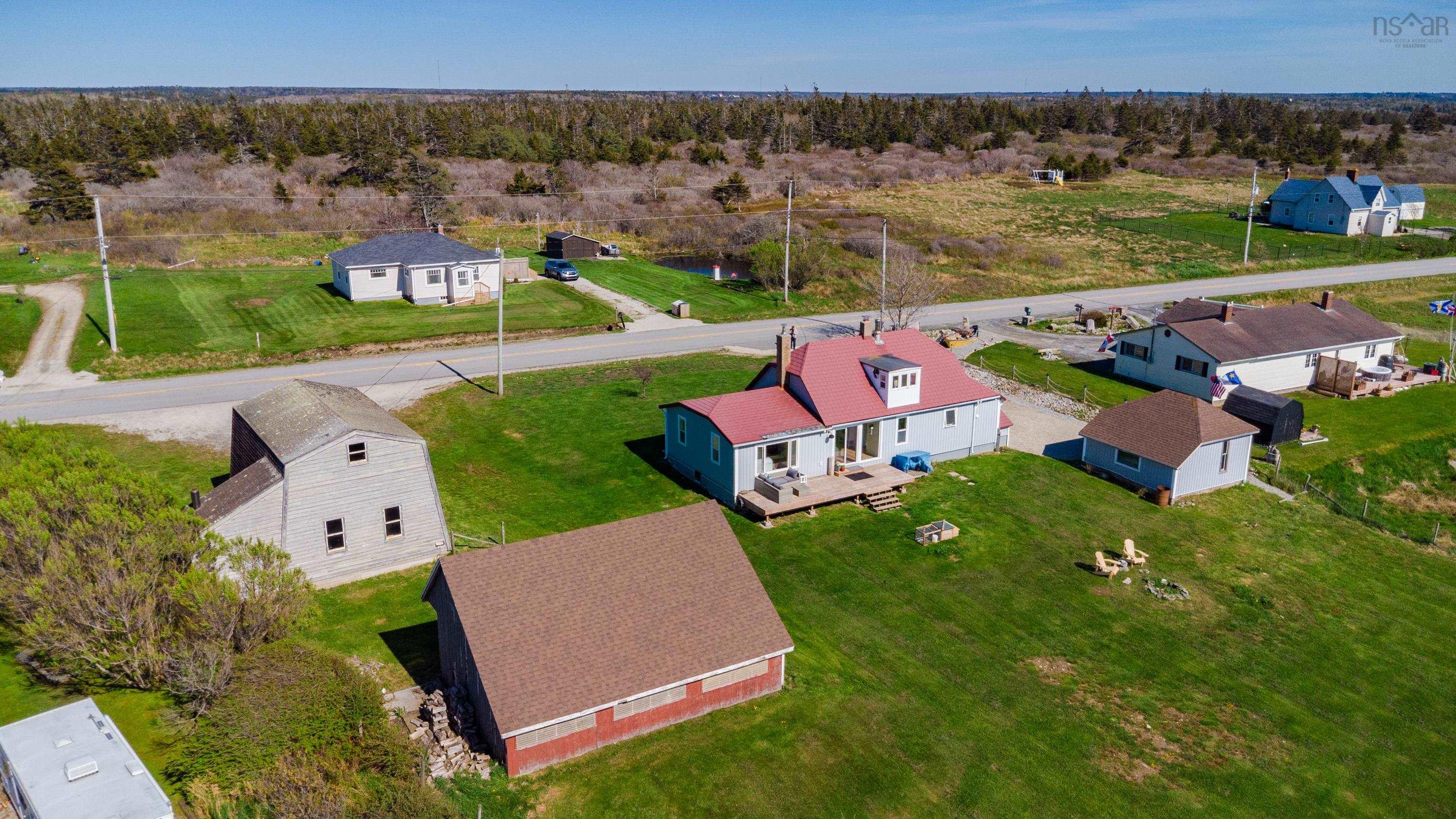 $549,900.00: 1837 Main Shore Road, Sandford