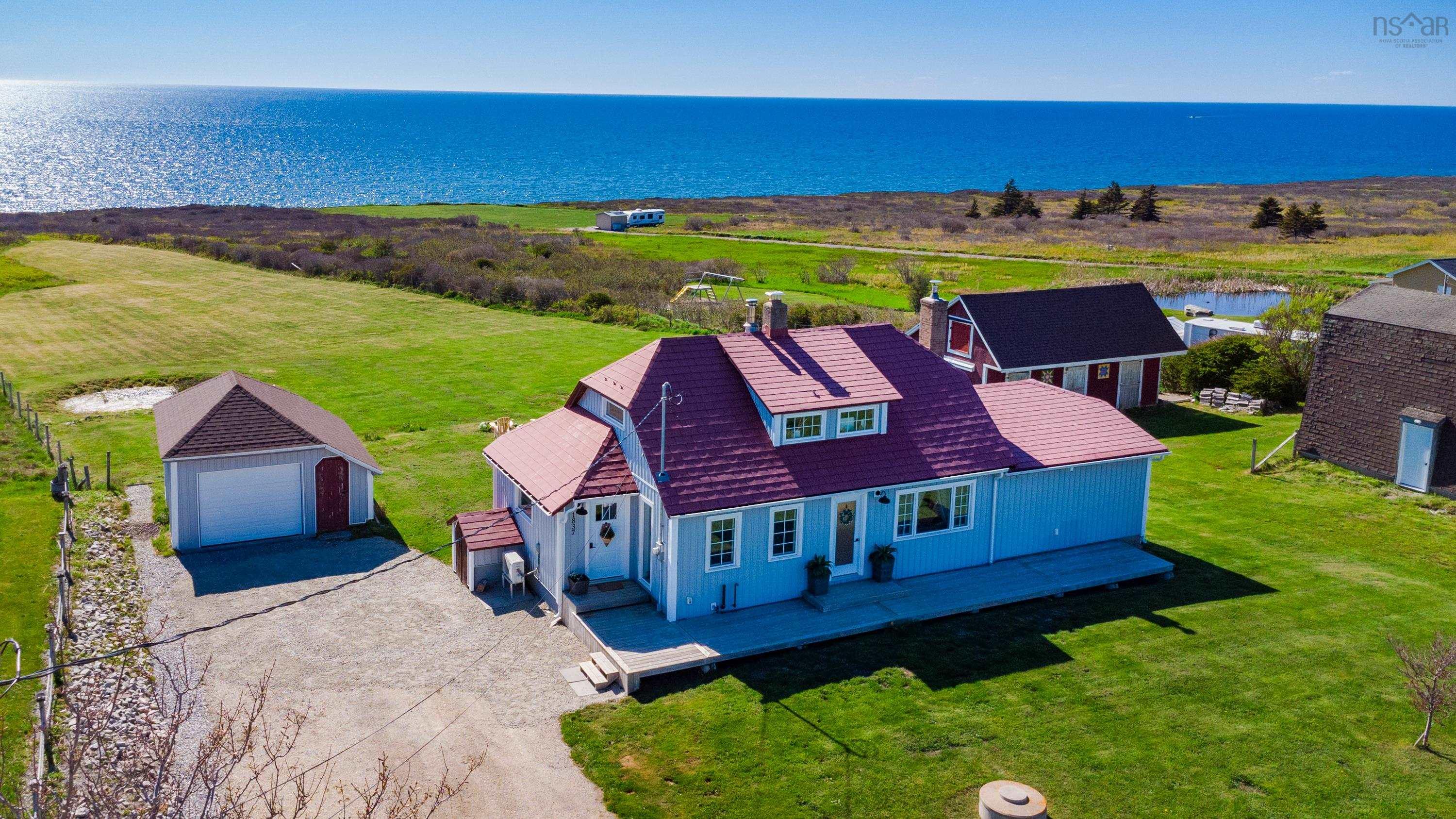 $549,900.00: 1837 Main Shore Road, Sandford