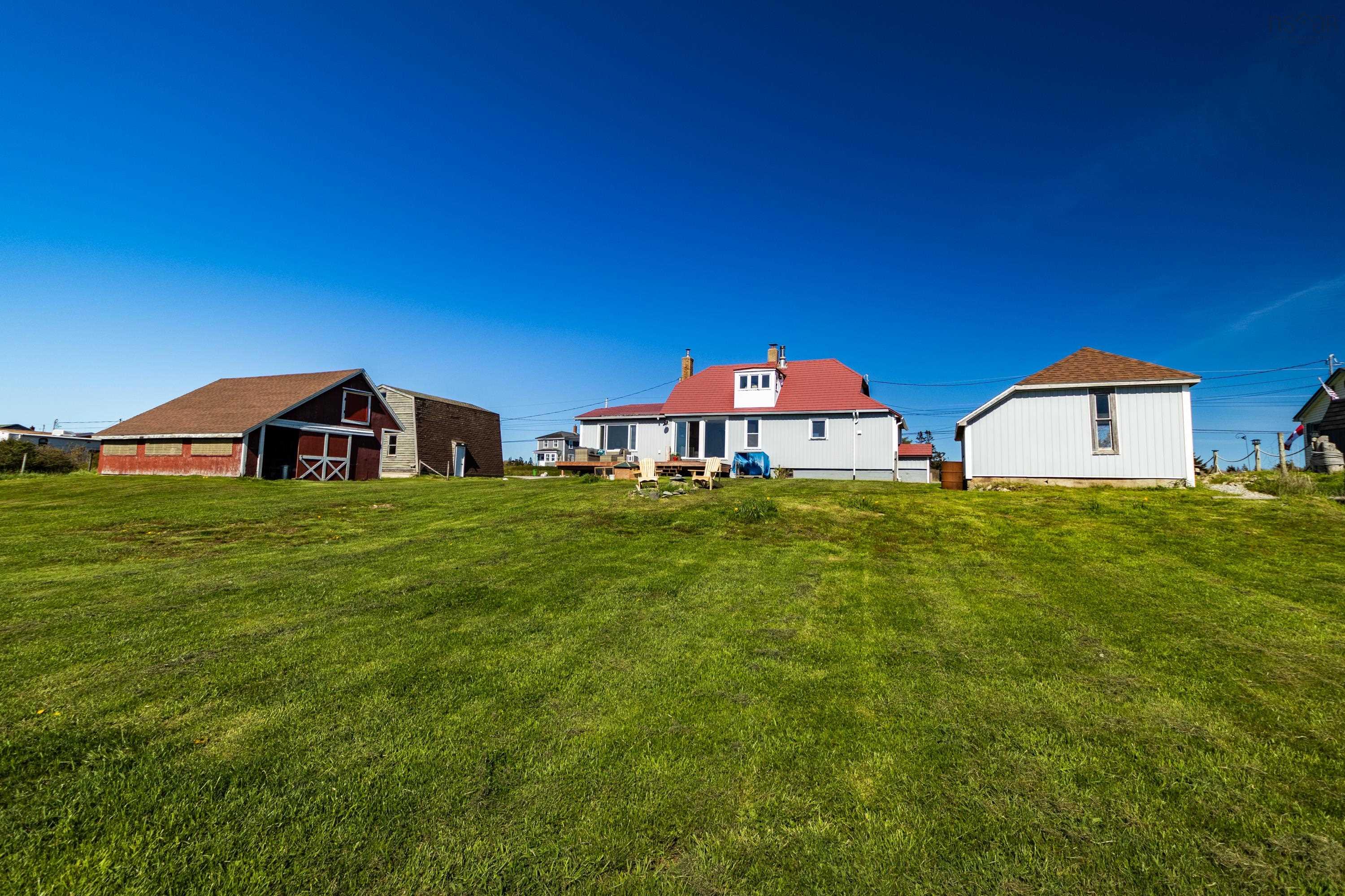 $549,900.00: 1837 Main Shore Road, Sandford