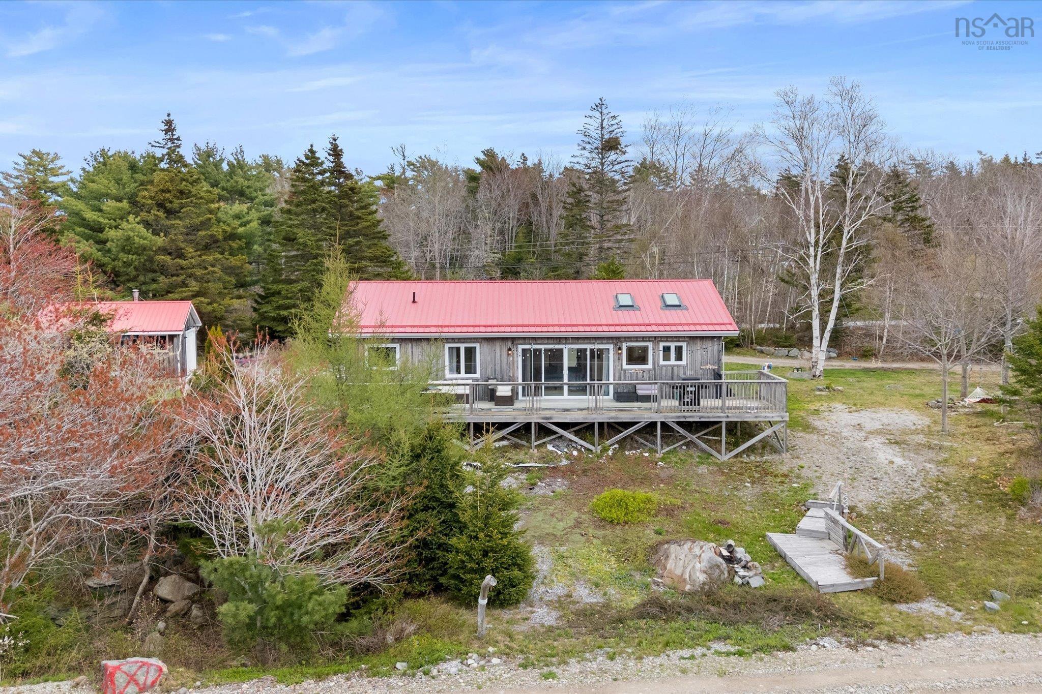 $424,999.00: 5853 3 Highway, East Jordan