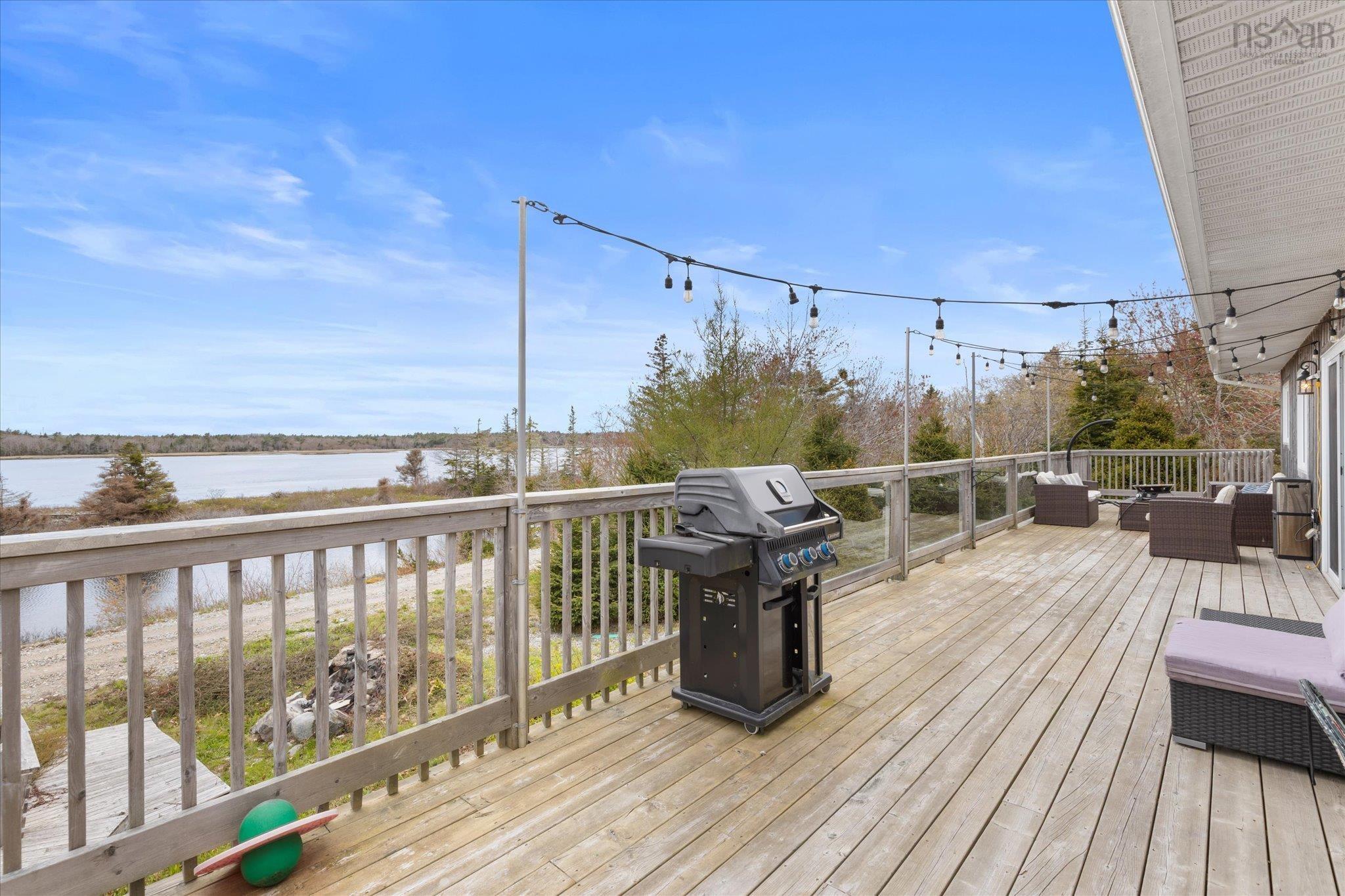 $424,999.00: 5853 3 Highway, East Jordan