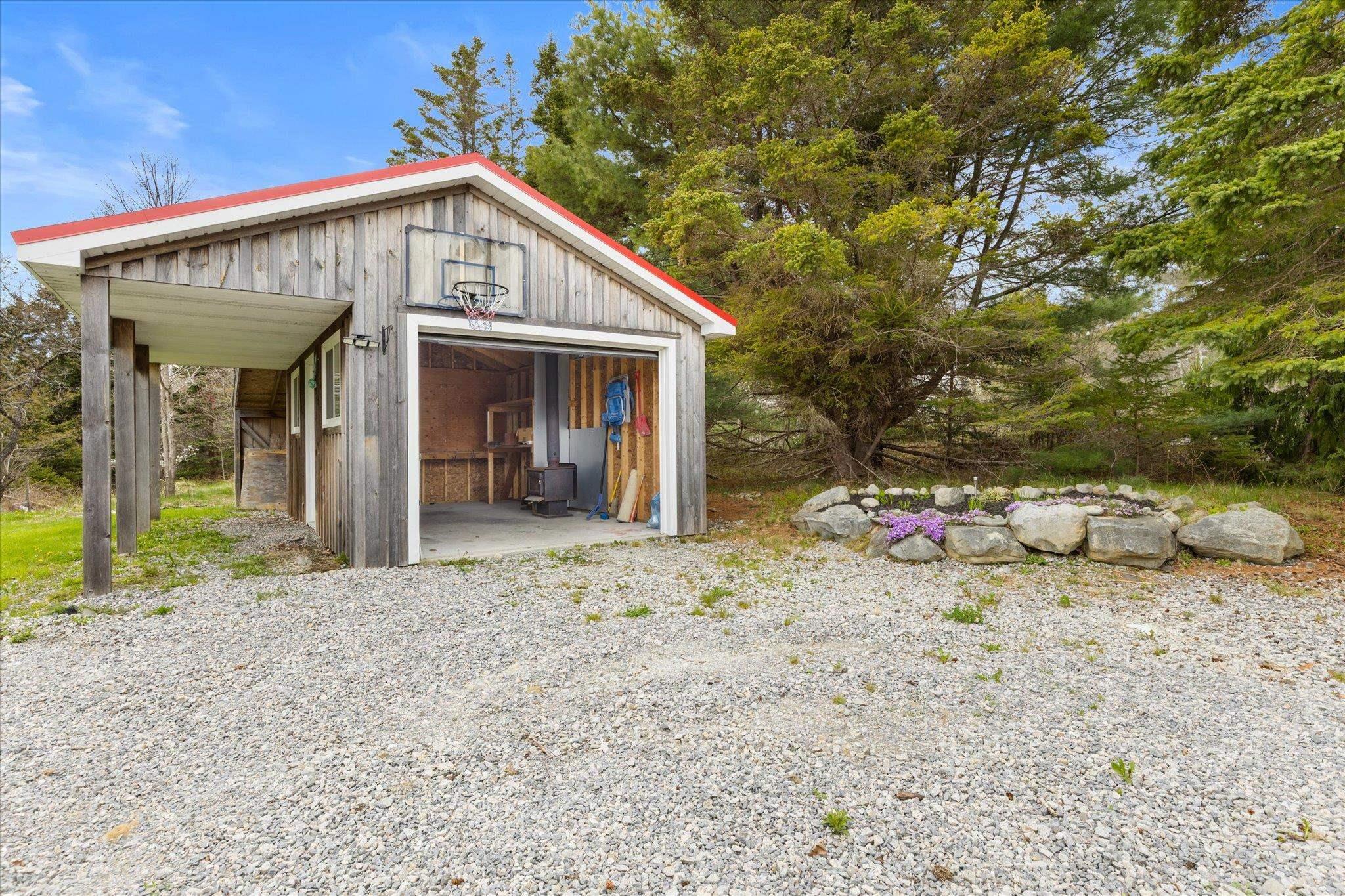 $424,999.00: 5853 3 Highway, East Jordan