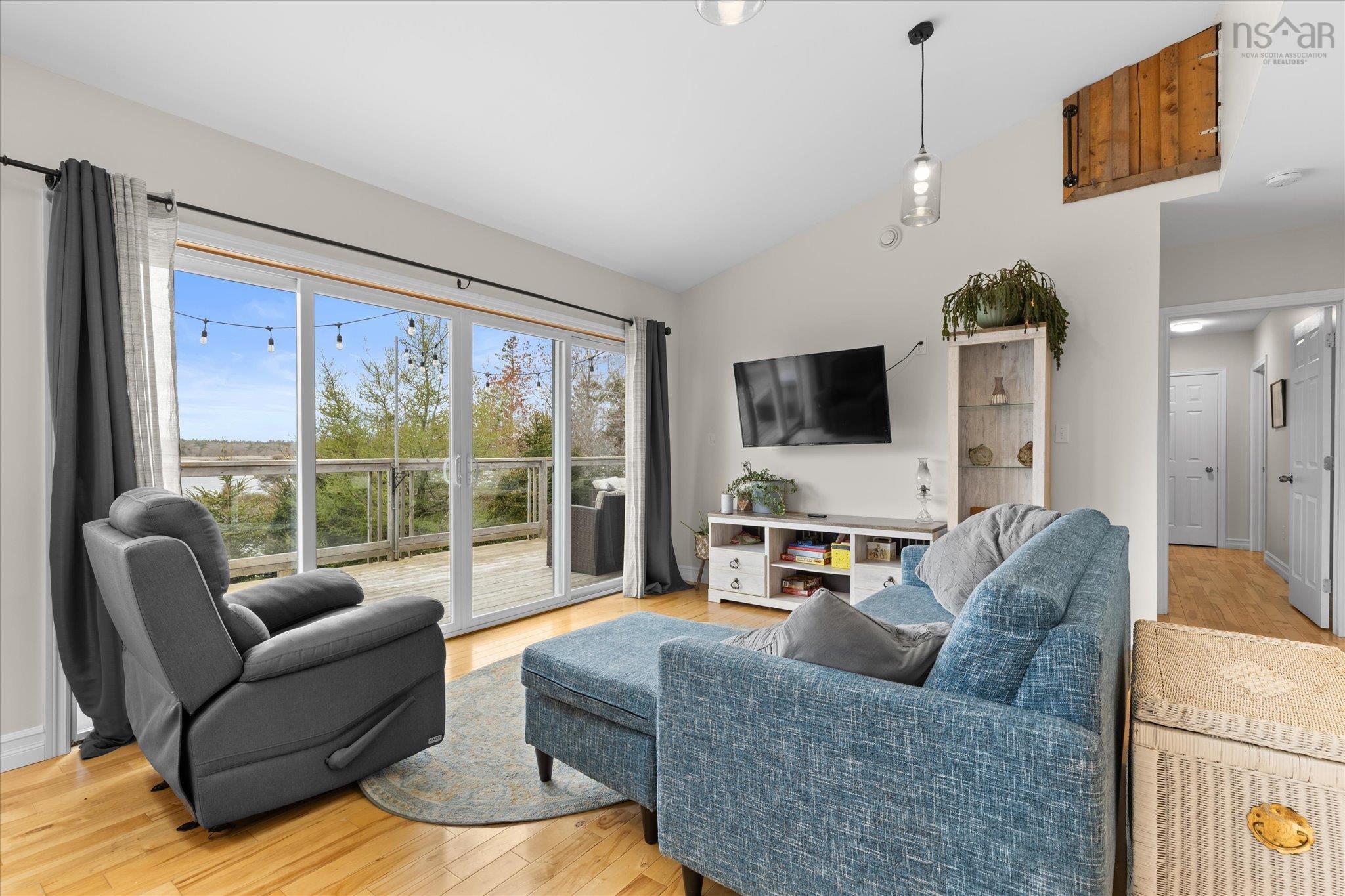 $424,999.00: 5853 3 Highway, East Jordan