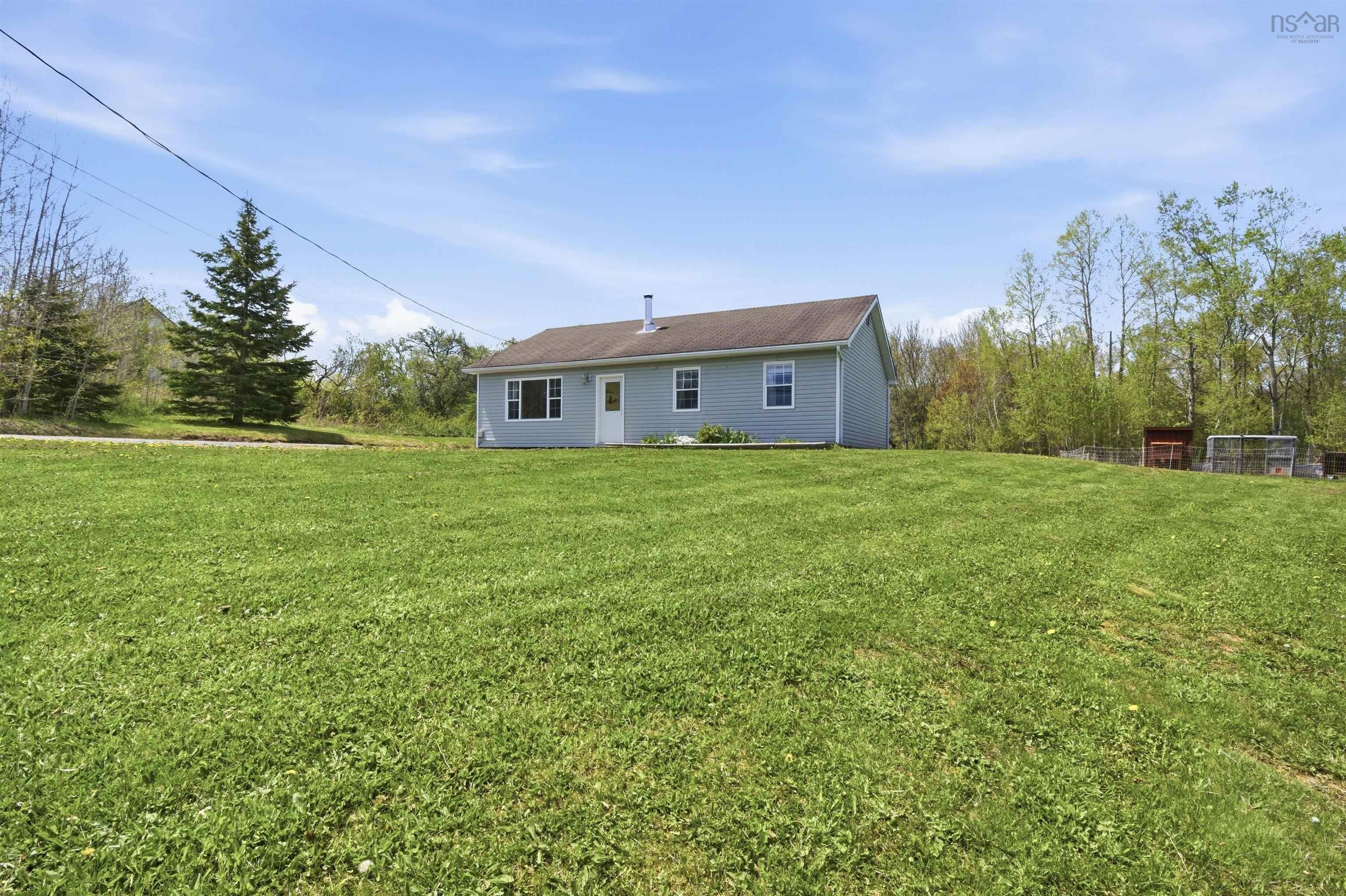 $299,900.00: 3725 Highway 215, Centre Burlington