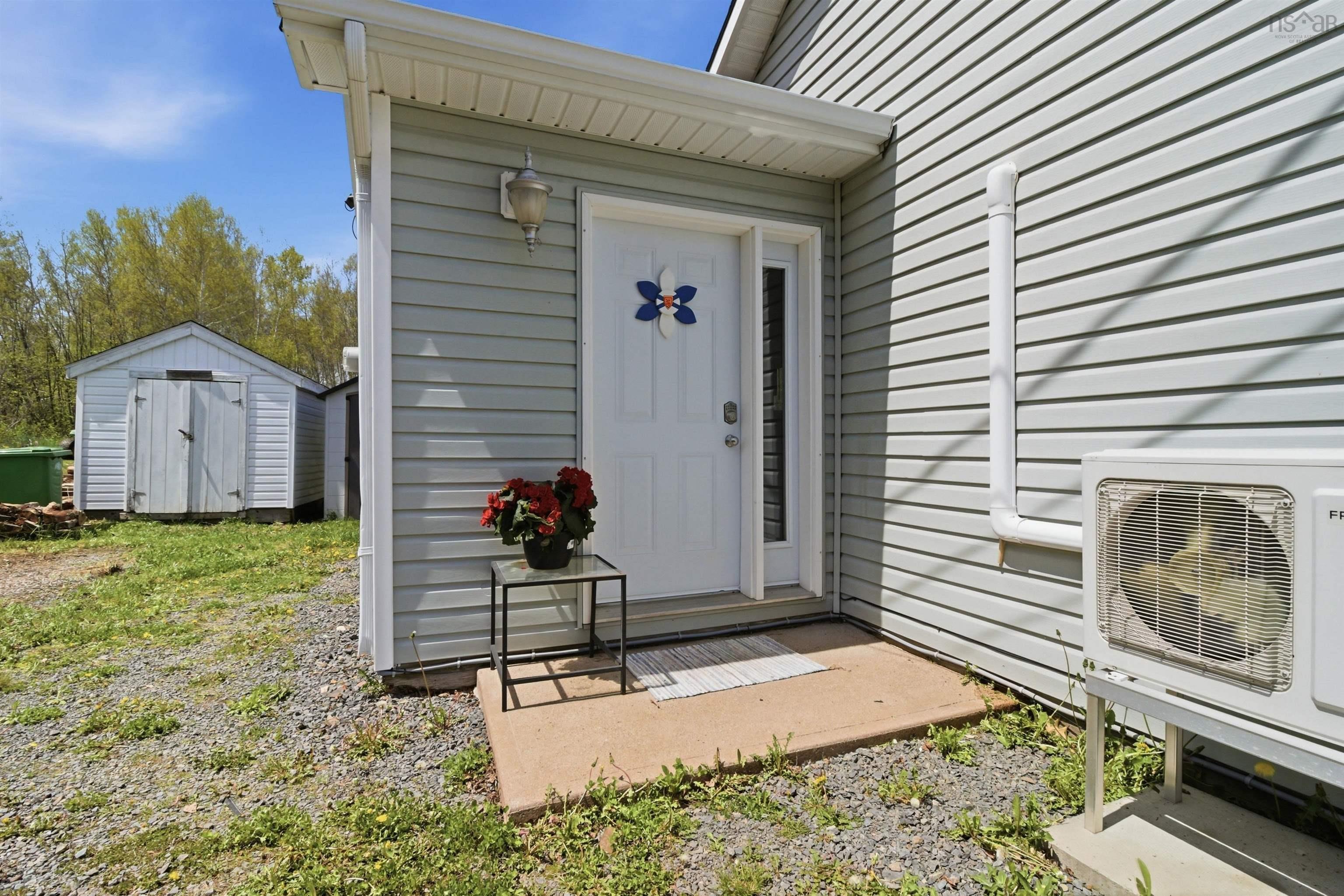 $299,900.00: 3725 Highway 215, Centre Burlington