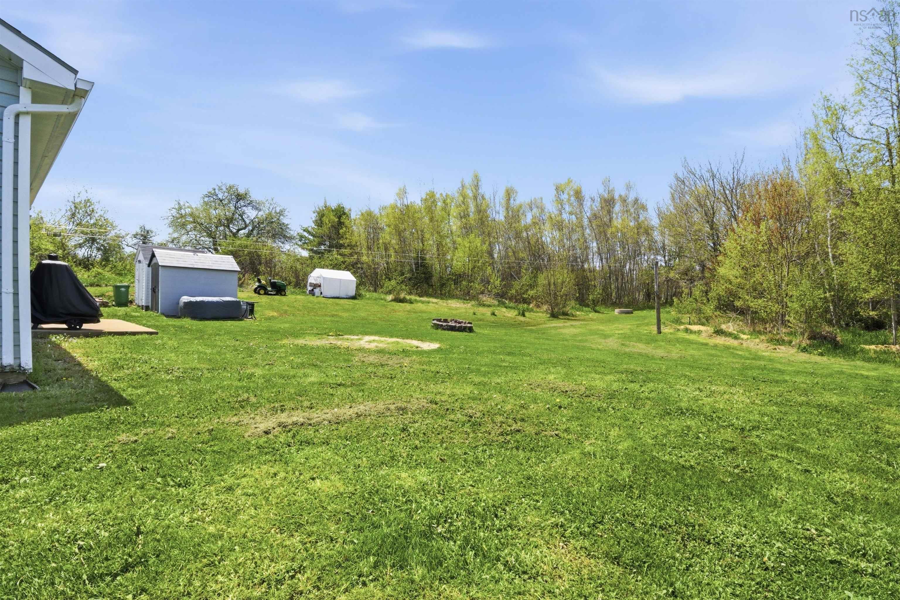 $299,900.00: 3725 Highway 215, Centre Burlington