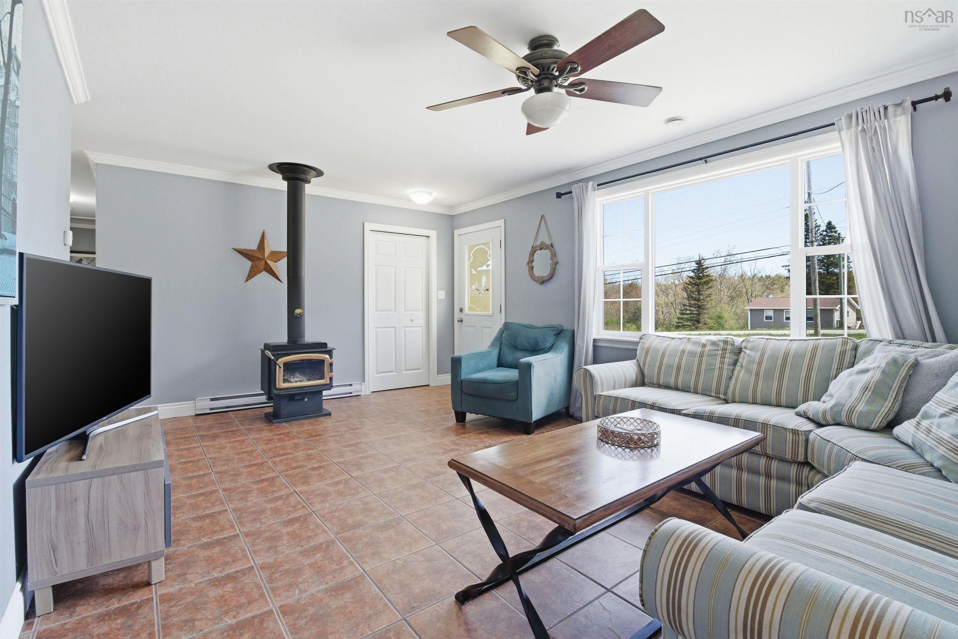 $299,900.00: 3725 Highway 215, Centre Burlington