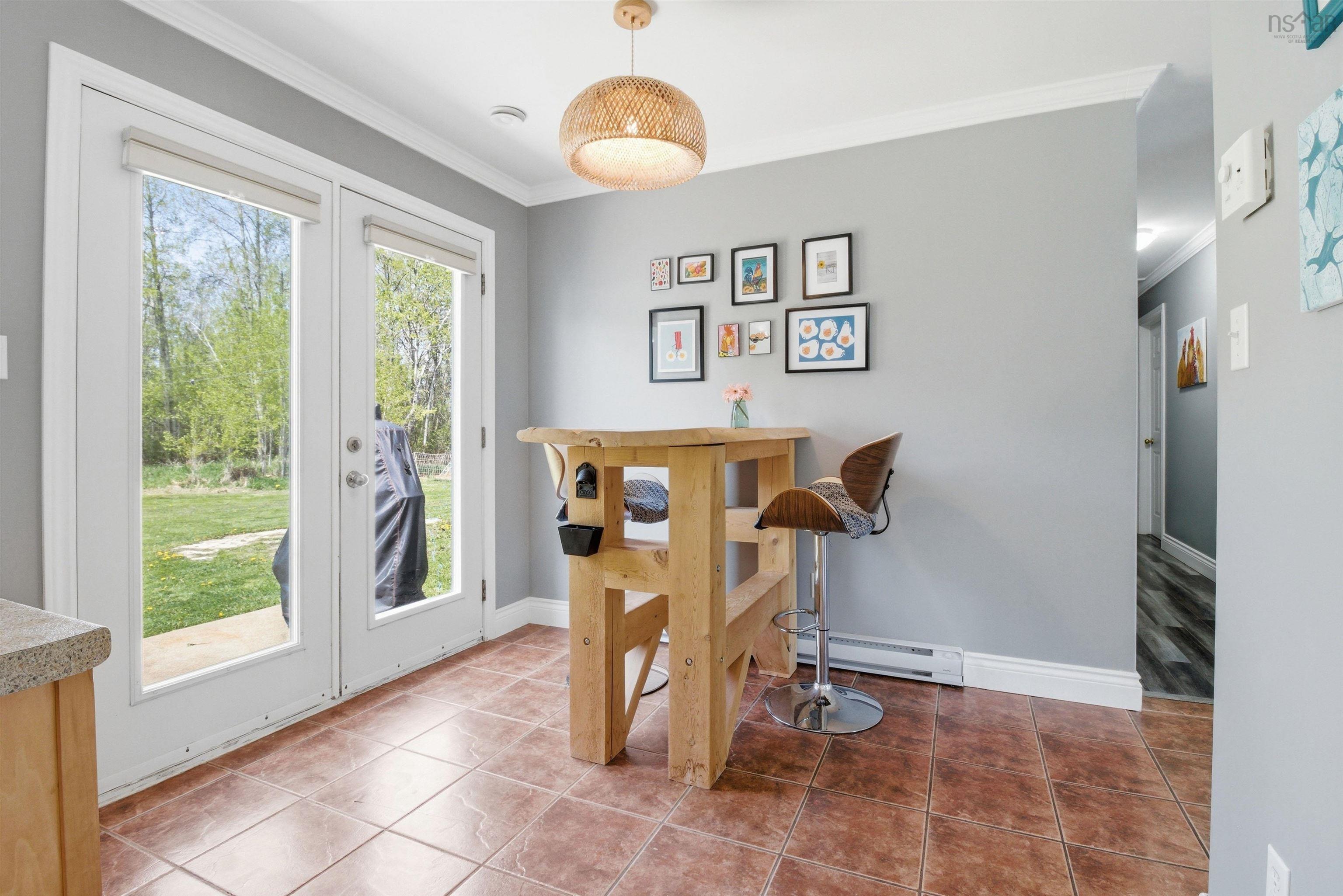 $299,900.00: 3725 Highway 215, Centre Burlington