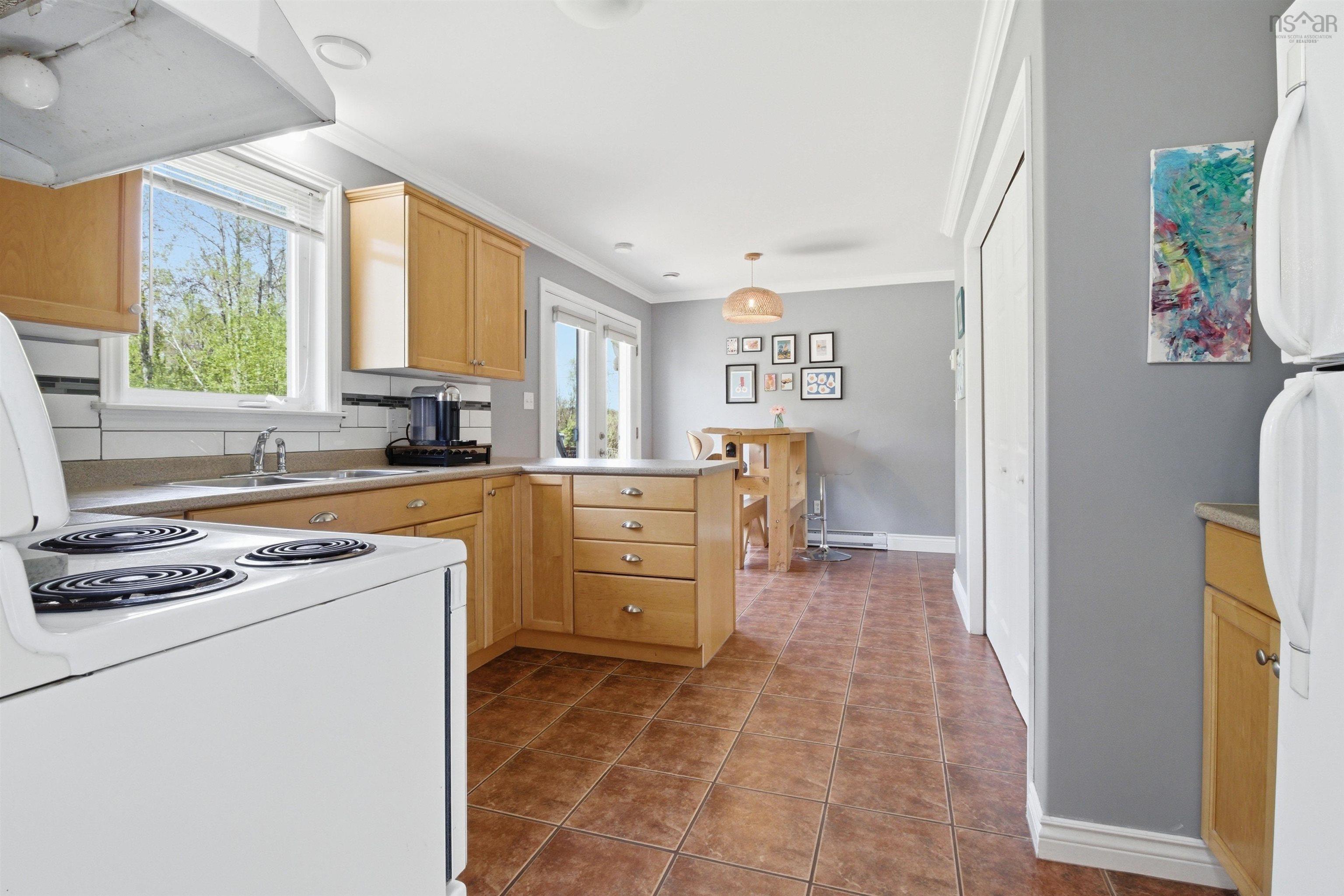 $299,900.00: 3725 Highway 215, Centre Burlington