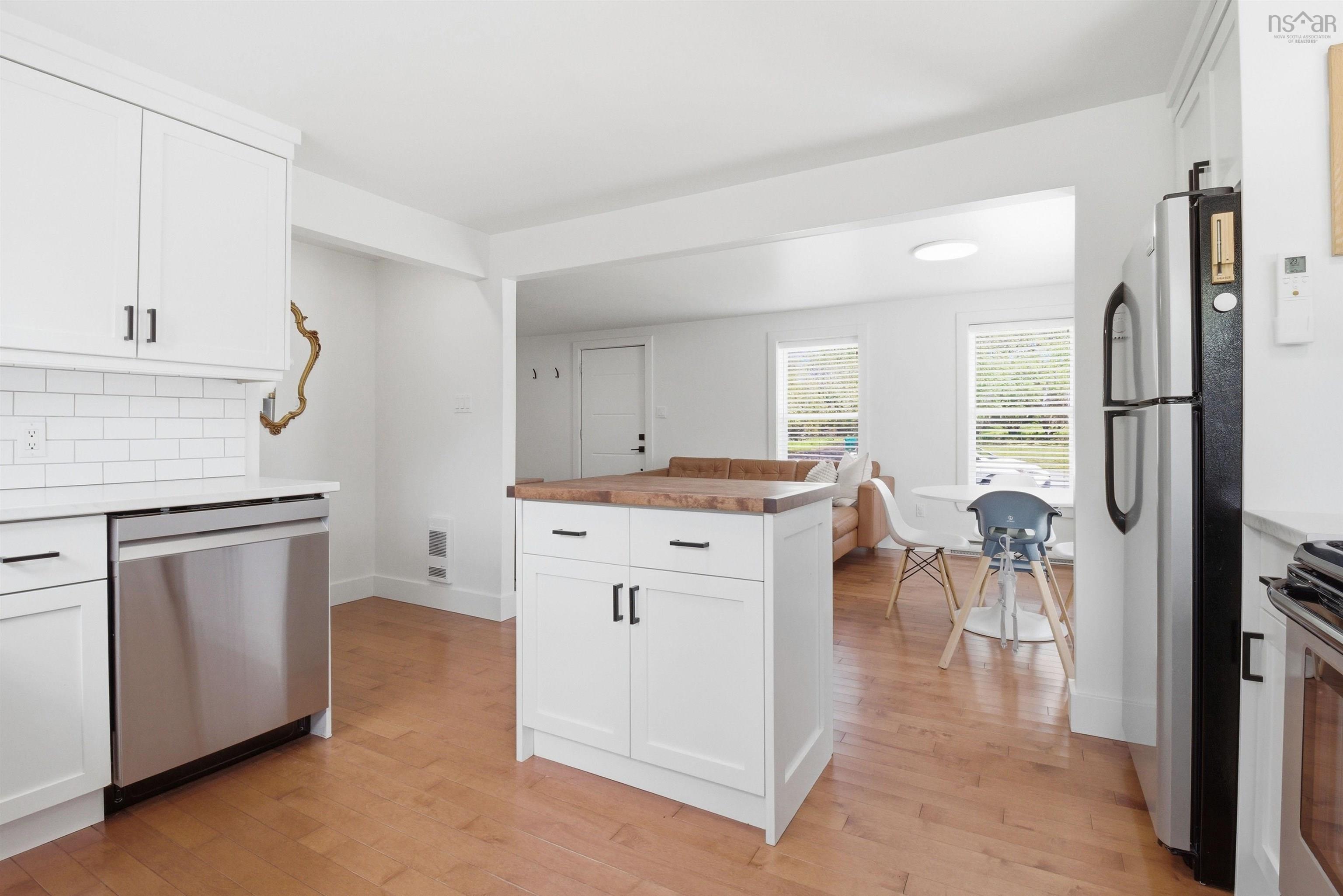 $399,900.00: 50 Green Lane, Falmouth