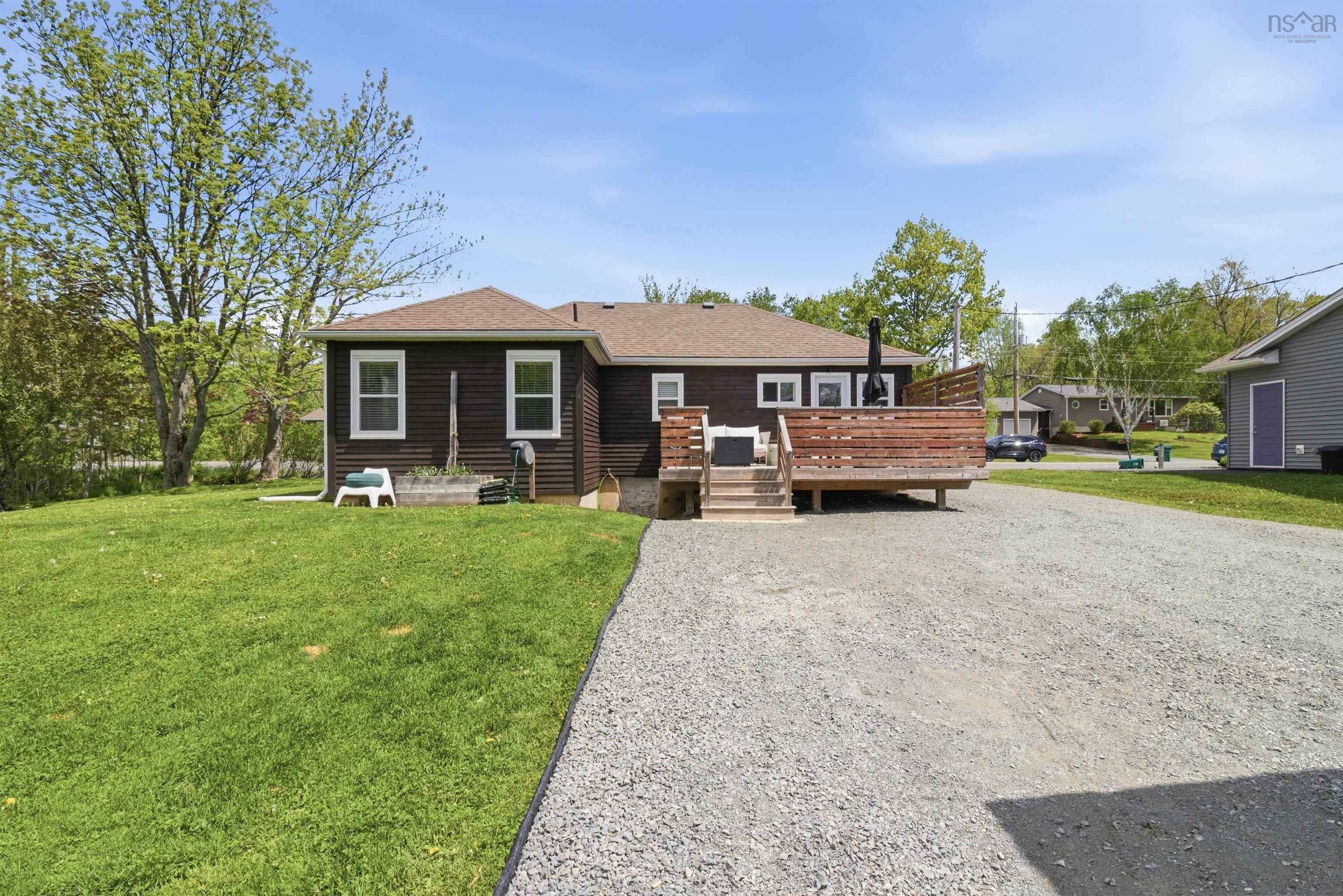 $399,900.00: 50 Green Lane, Falmouth