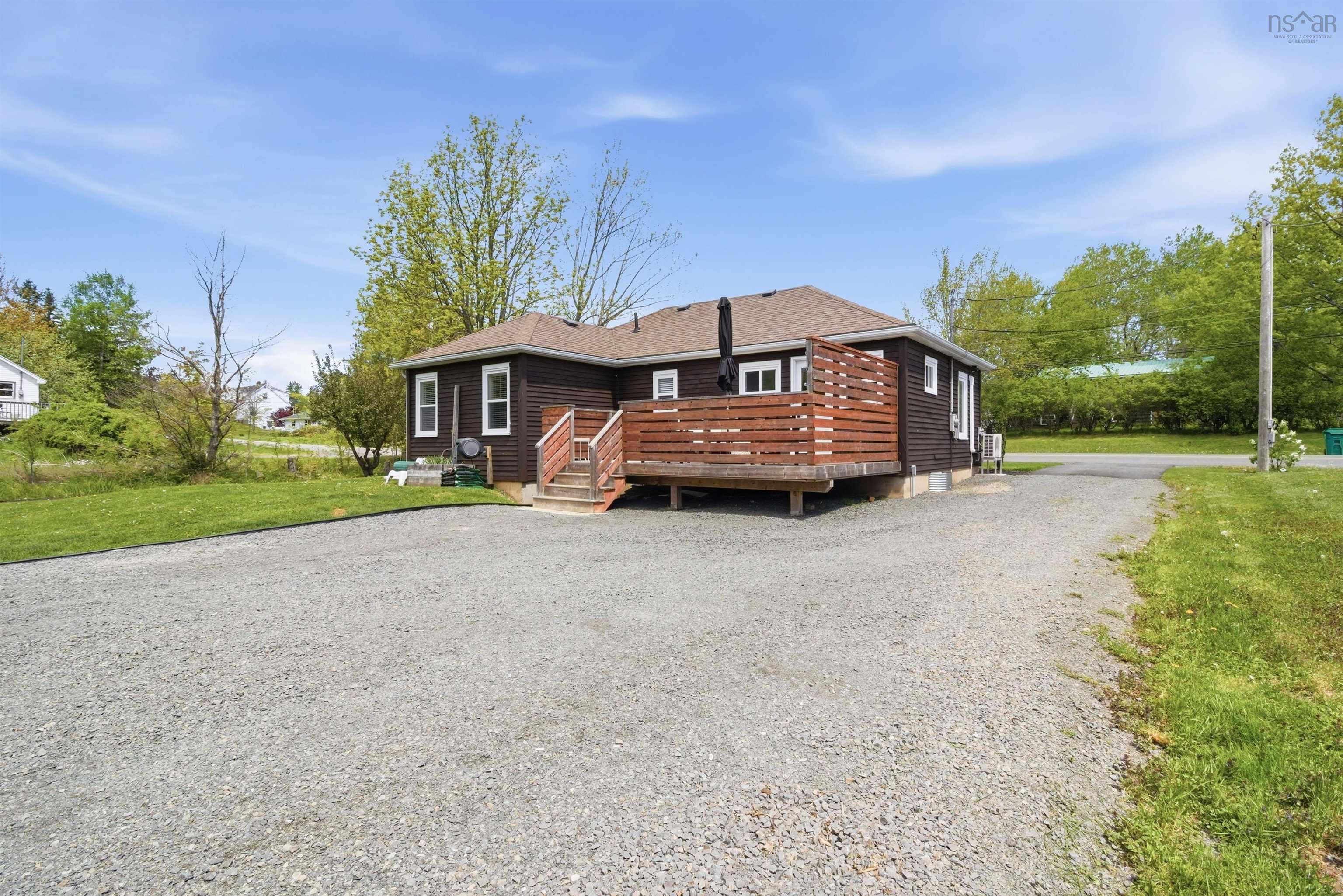 $399,900.00: 50 Green Lane, Falmouth