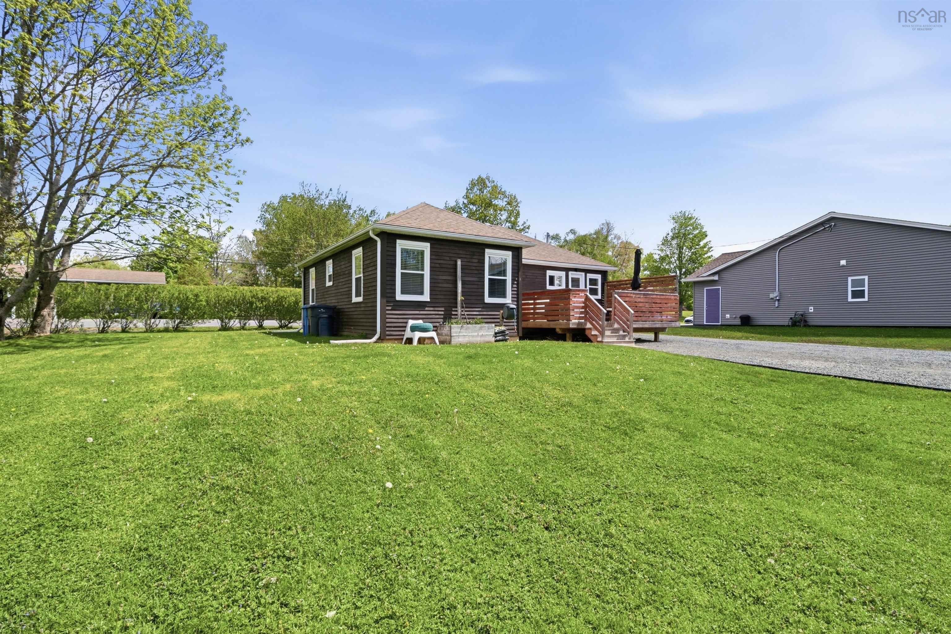 $399,900.00: 50 Green Lane, Falmouth