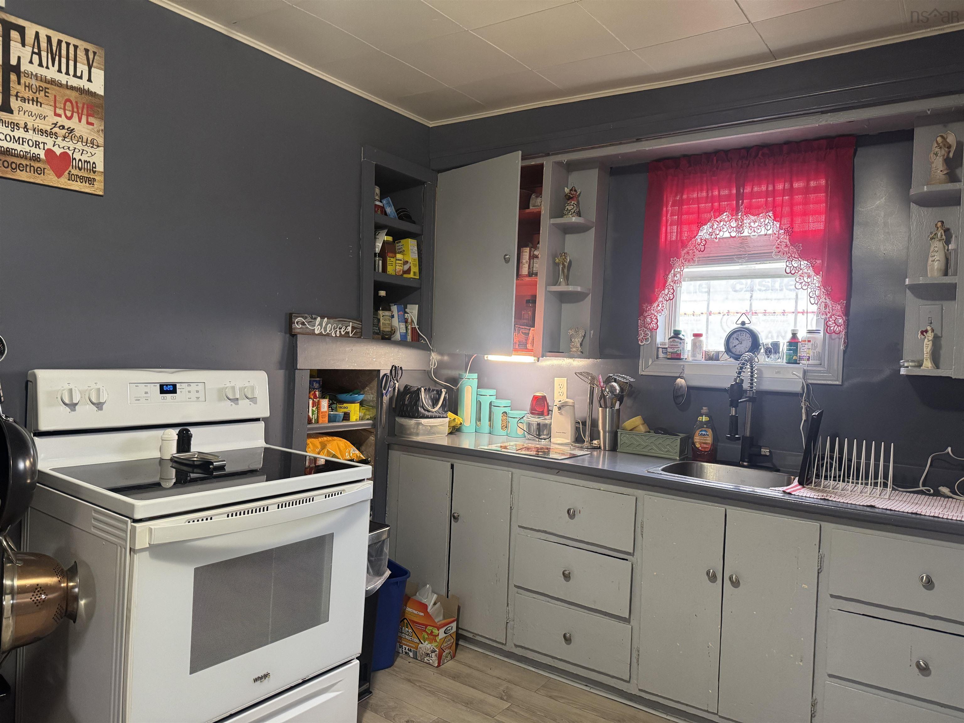 $129,000.00: 59 School Street, Florence