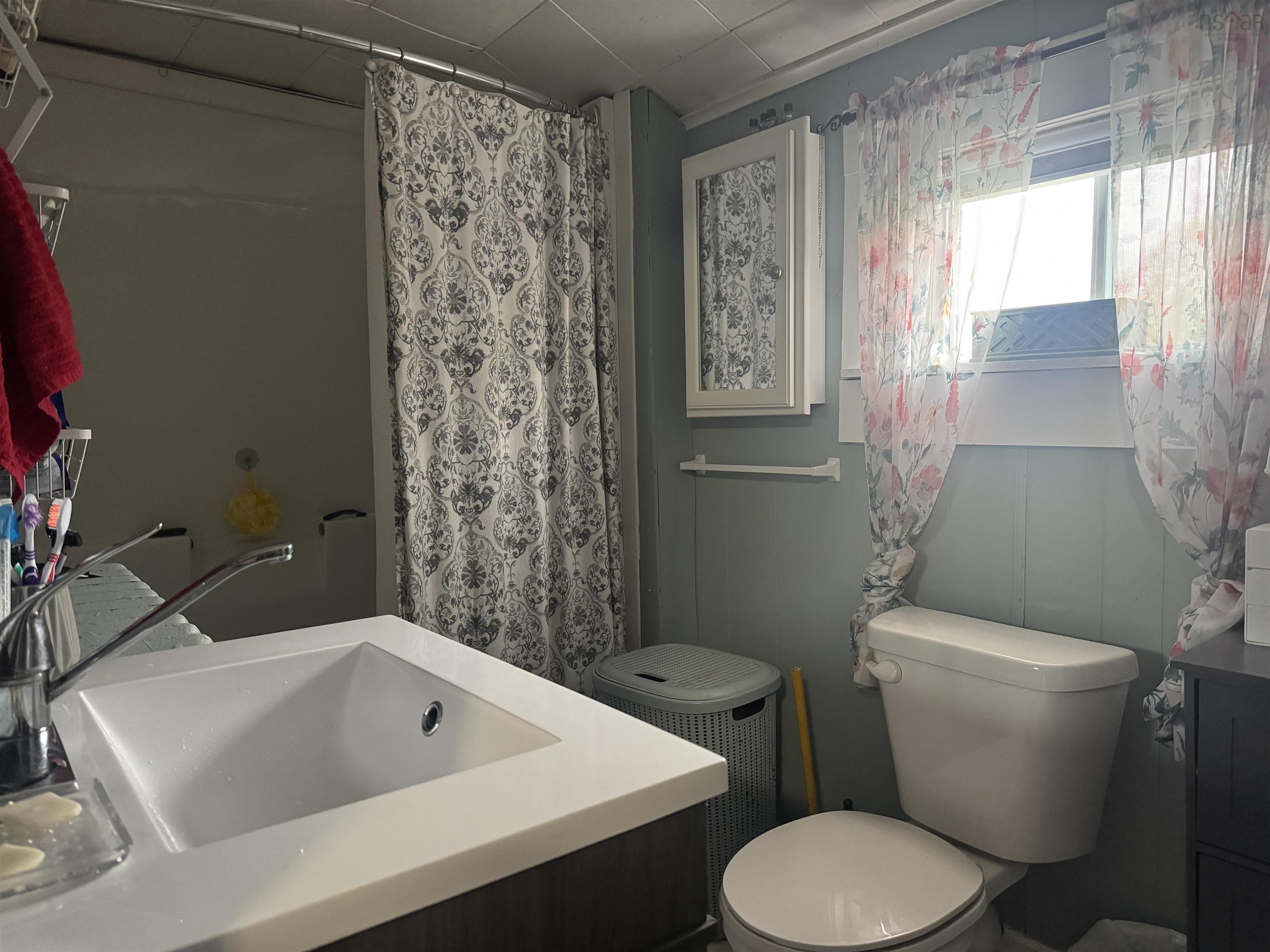 $129,000.00: 59 School Street, Florence