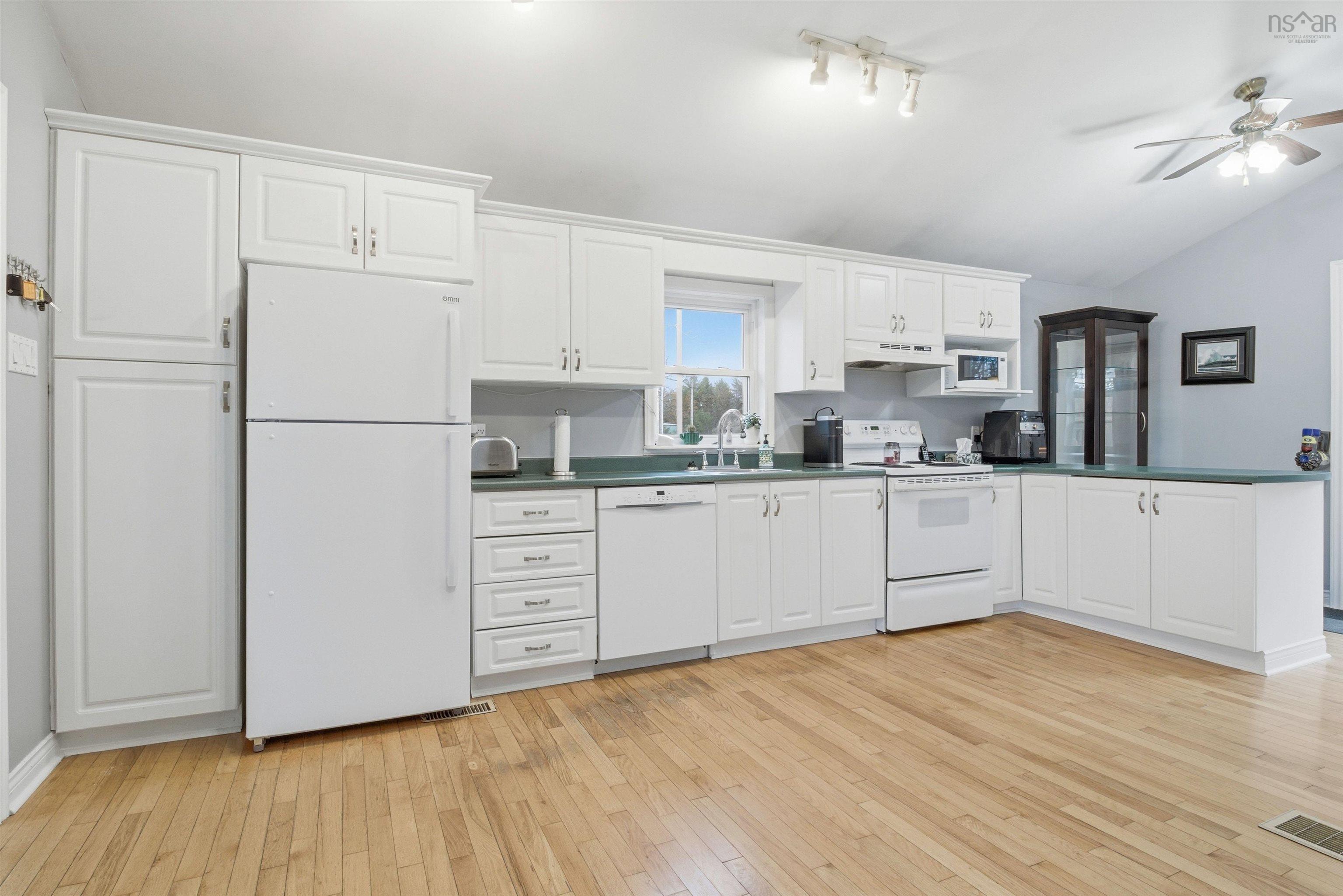 $504,900.00: 643 Highway 1, Mount Uniacke