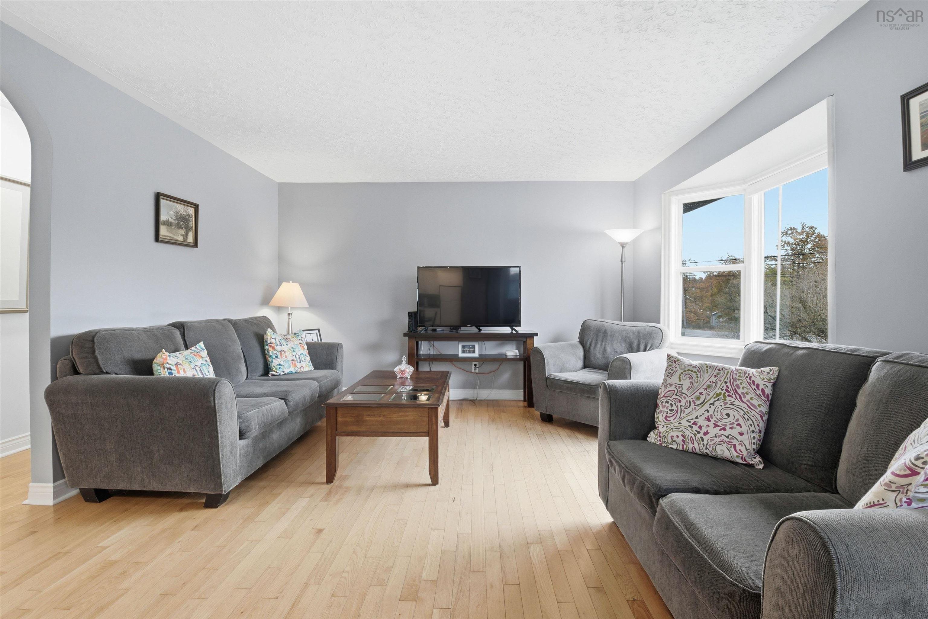 $504,900.00: 643 Highway 1, Mount Uniacke