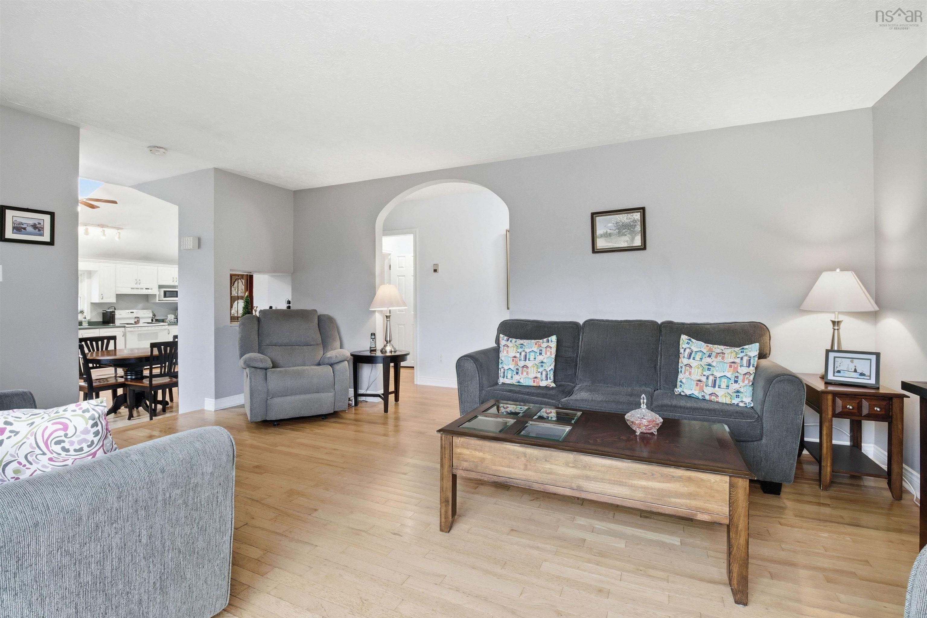 $504,900.00: 643 Highway 1, Mount Uniacke