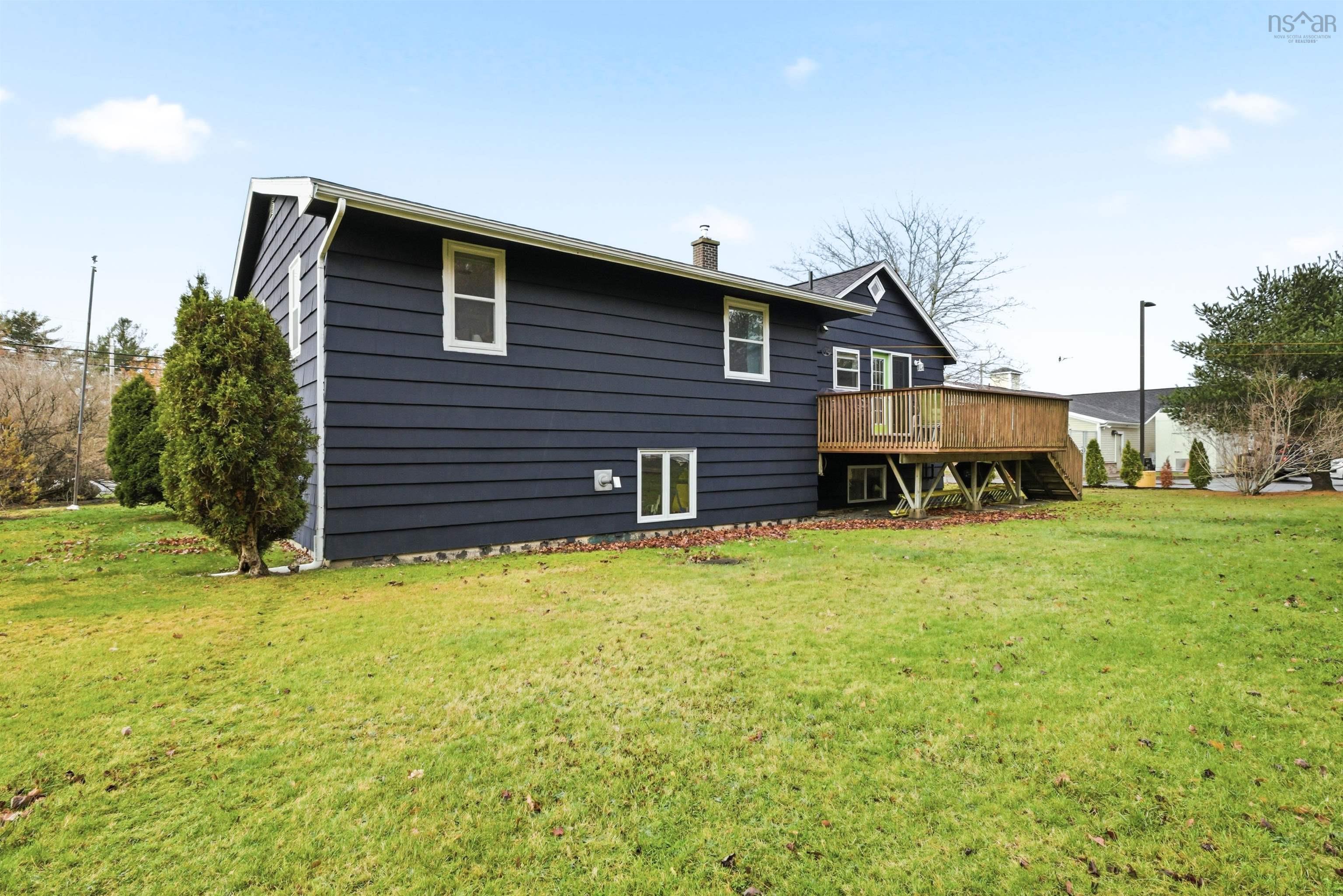 $504,900.00: 643 Highway 1, Mount Uniacke