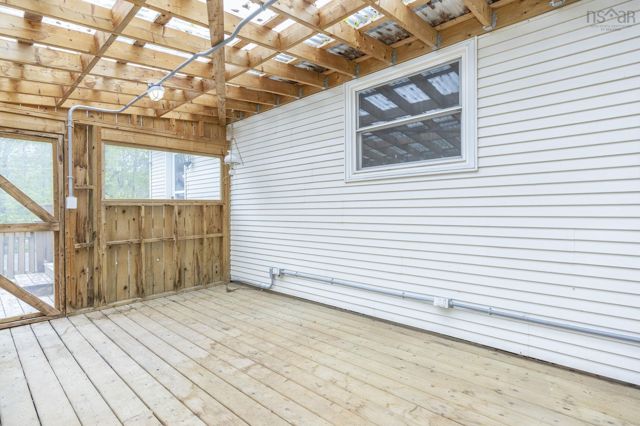 $299,900.00: 305 Lemarchant Drive, Canaan