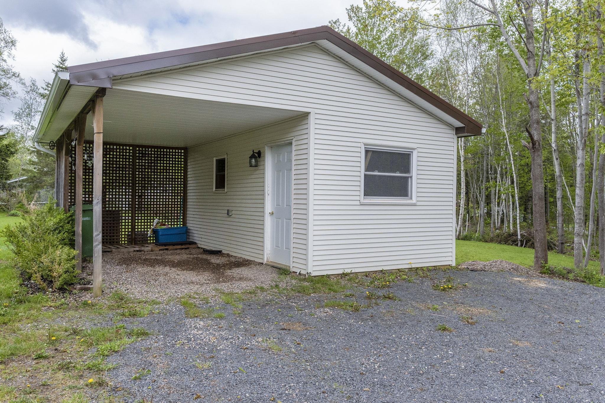 $299,900.00: 305 Lemarchant Drive, Canaan