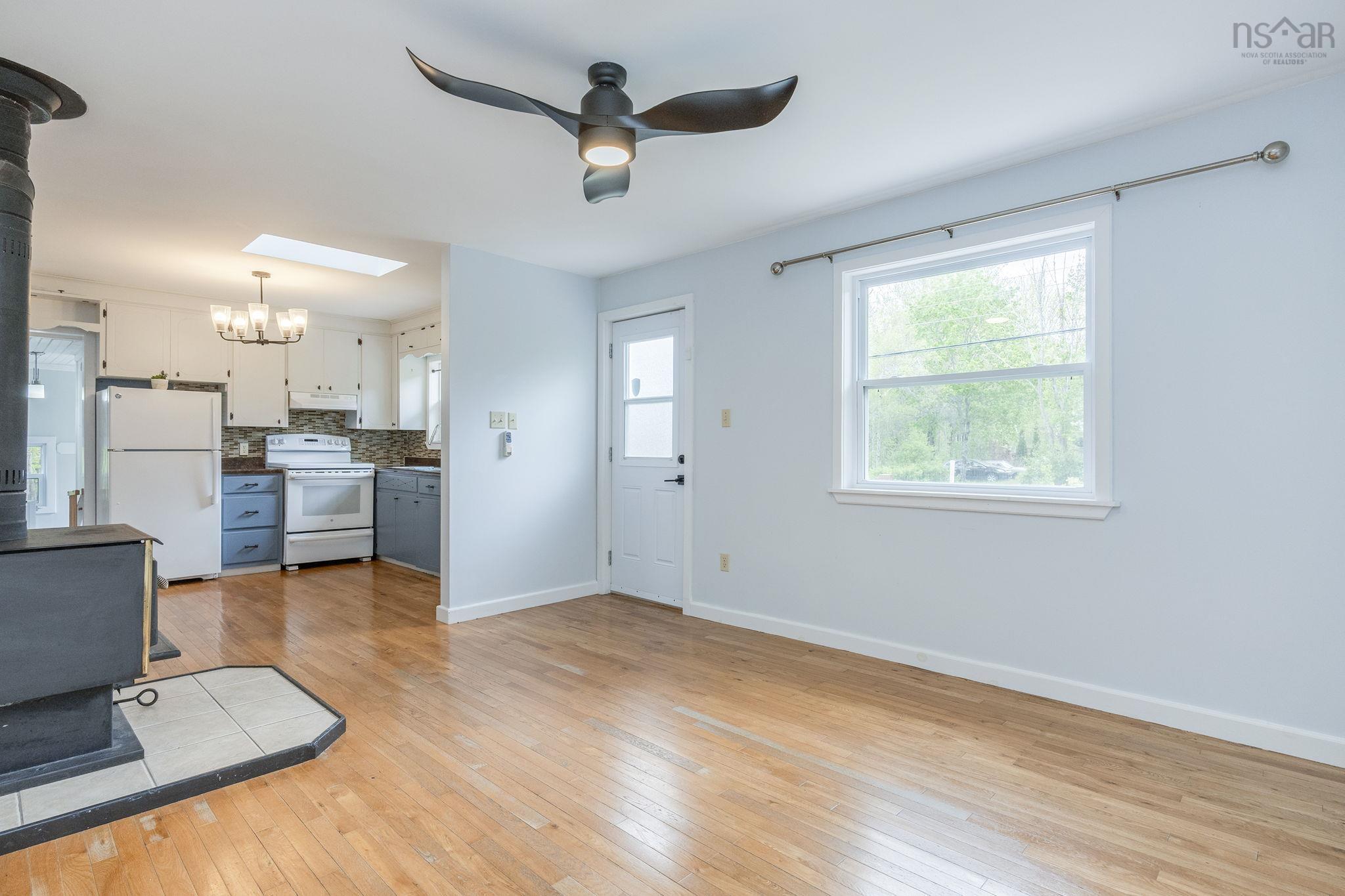 $299,900.00: 305 Lemarchant Drive, Canaan
