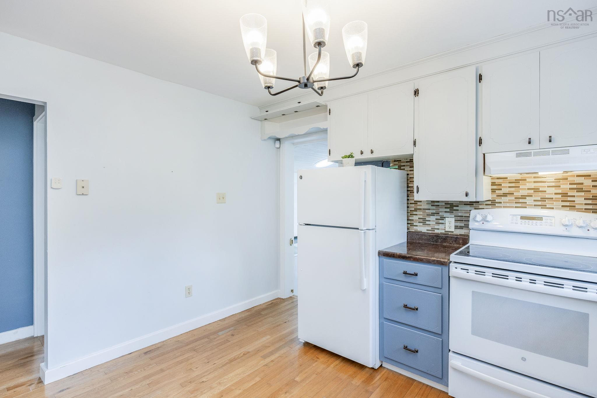 $299,900.00: 305 Lemarchant Drive, Canaan