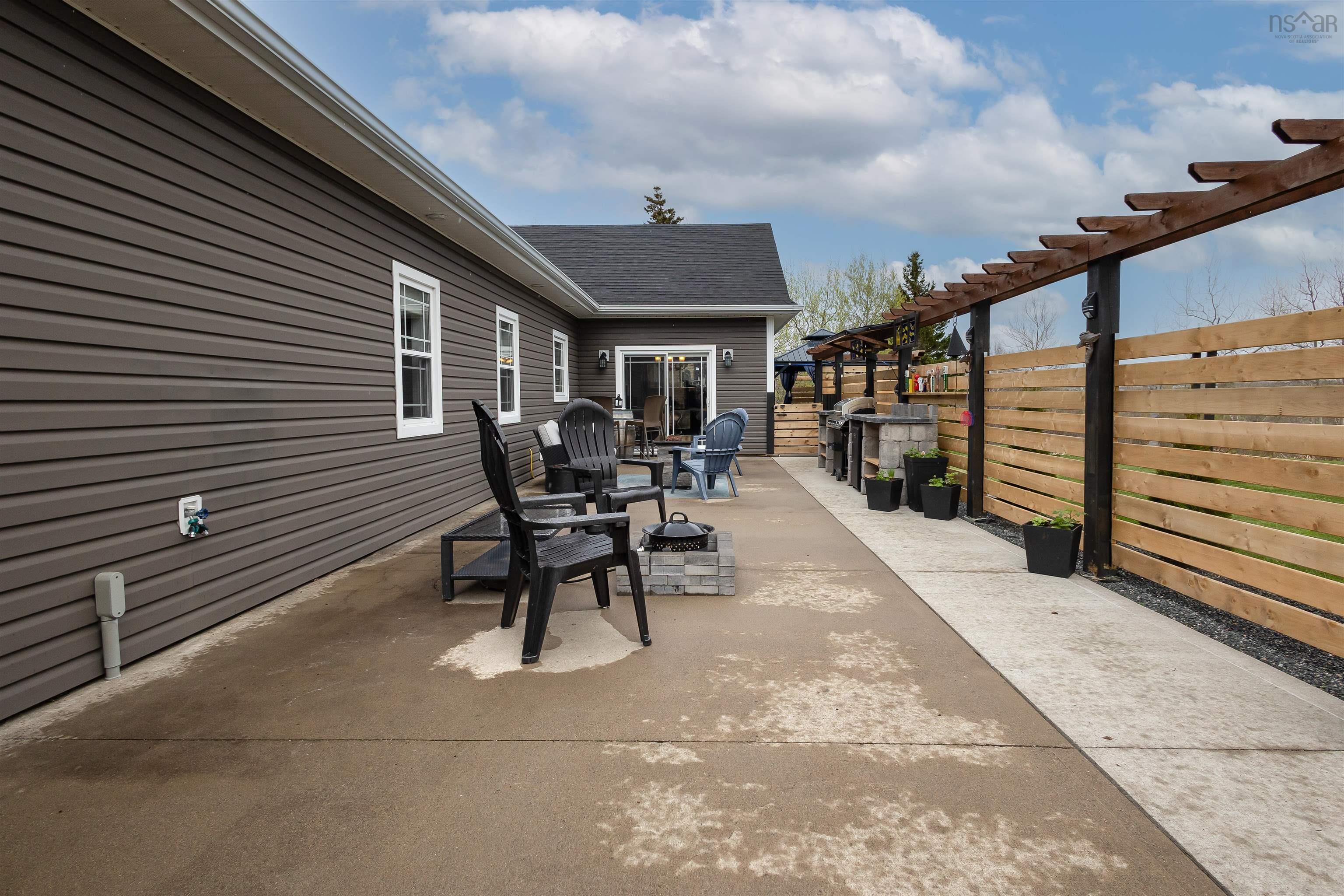 $849,000.00: 102 Kaneville Road, New Victoria