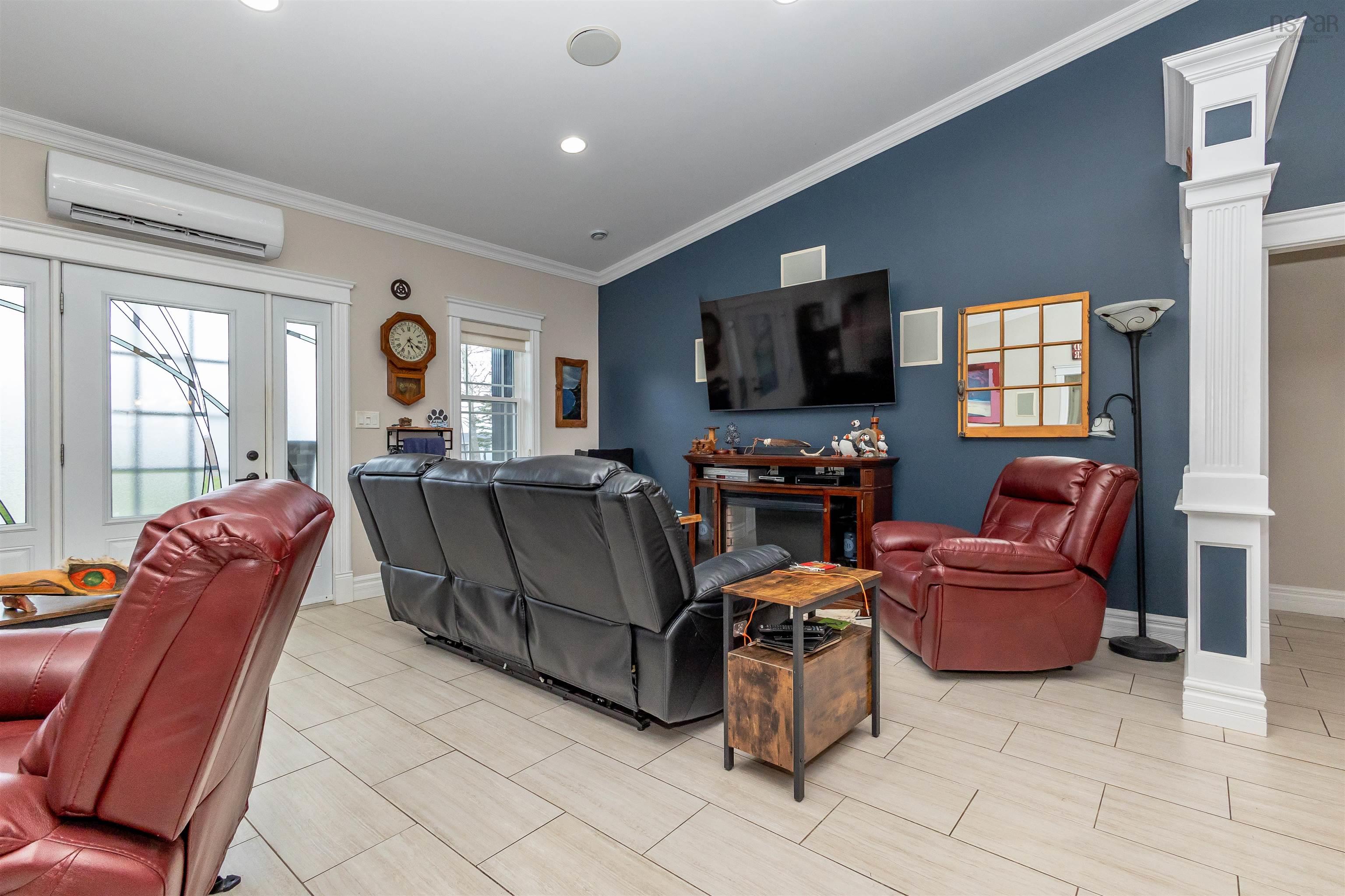$849,000.00: 102 Kaneville Road, New Victoria