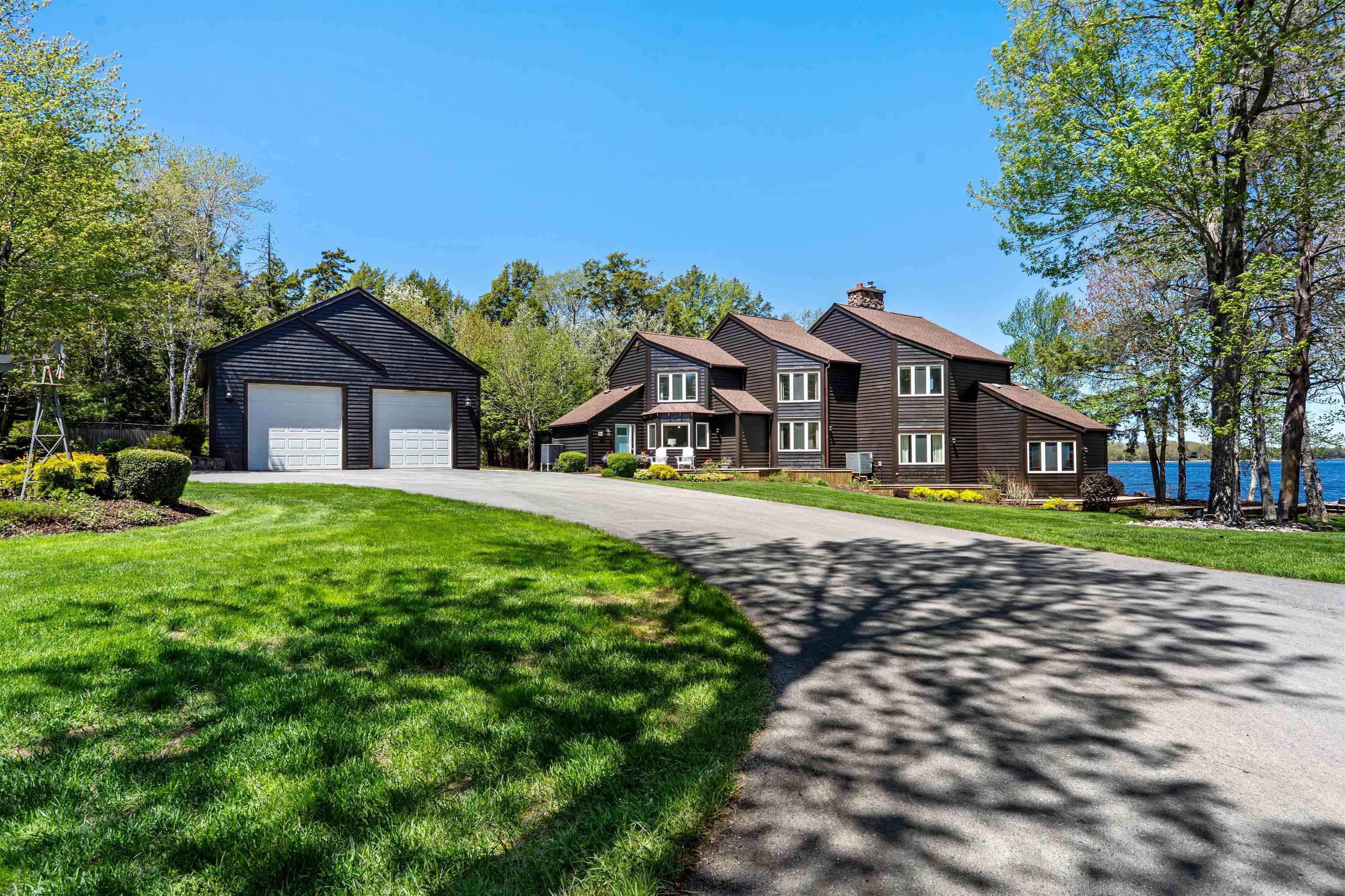 $1,850,000.00: 59 Cochrane Point Road, Enfield