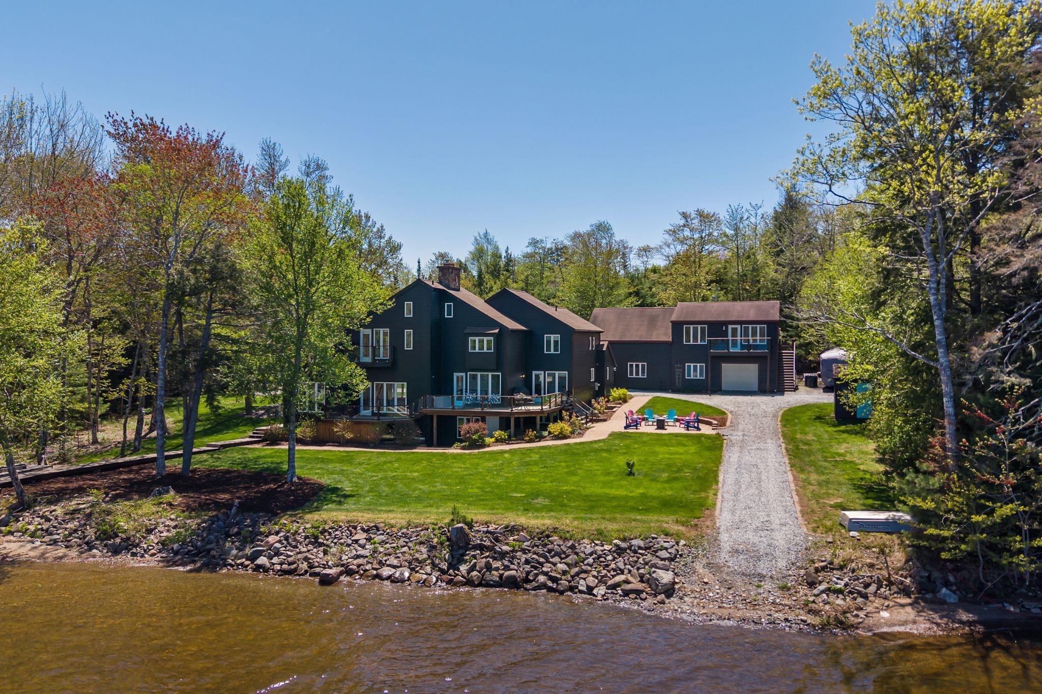 $1,850,000.00: 59 Cochrane Point Road, Enfield